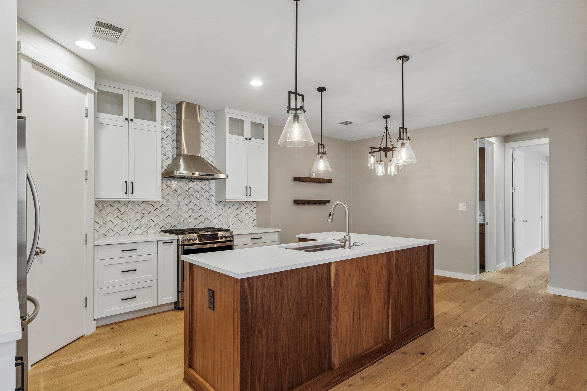 3108 Corbin Ln