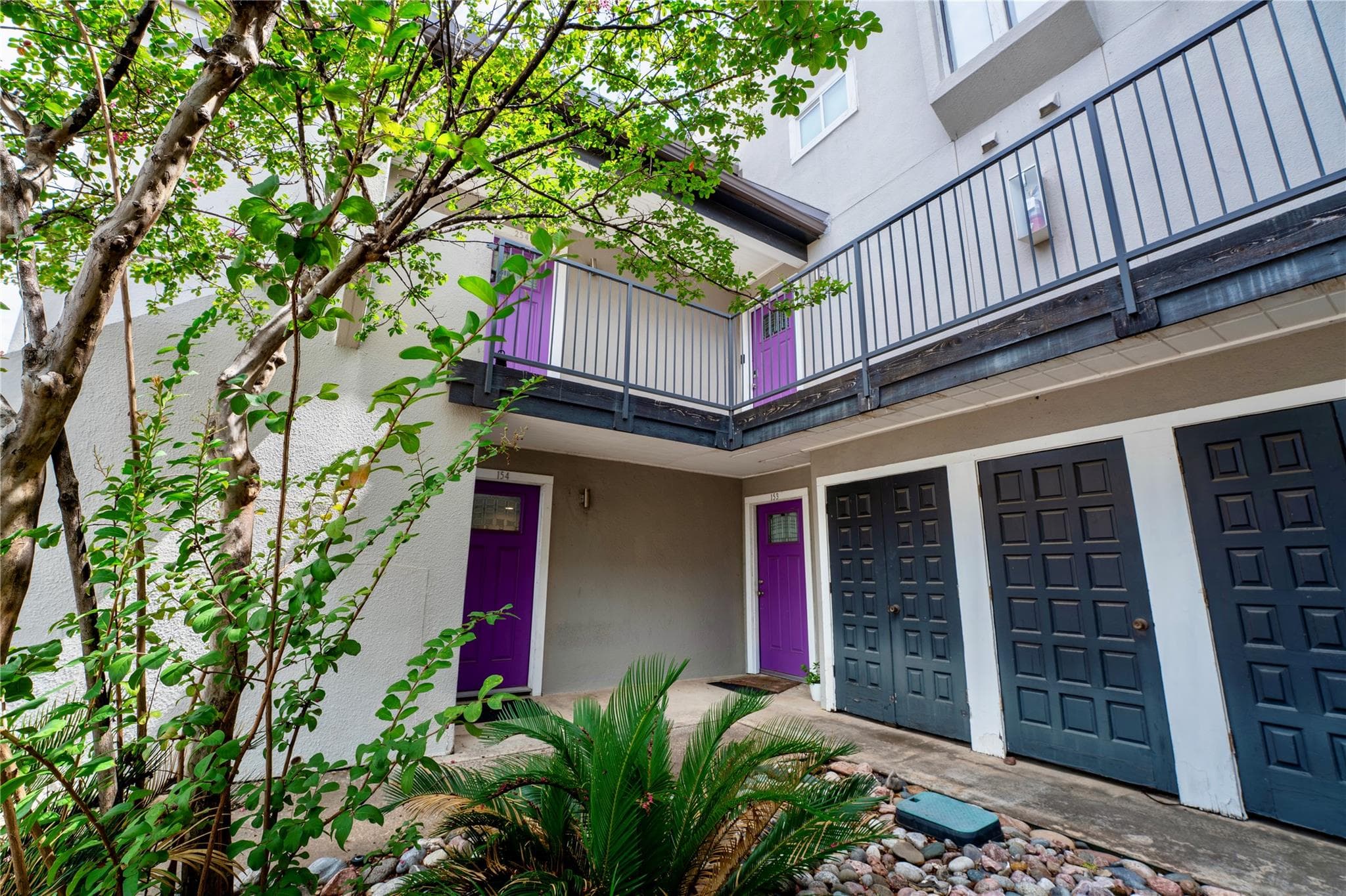 935 La Posada Dr #154