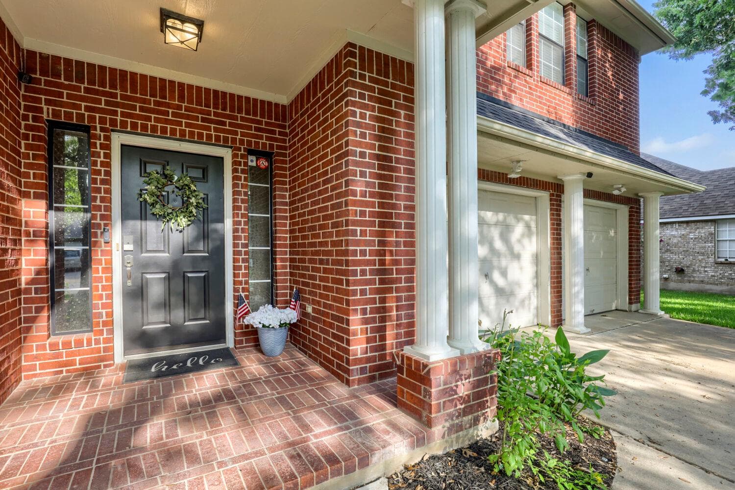 410 Thunderbay Dr