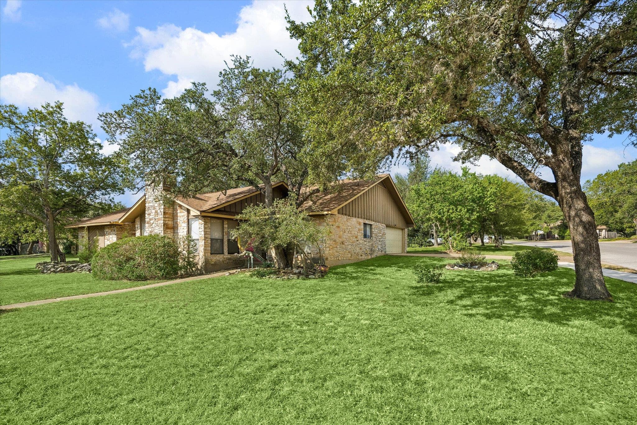 7115 Danwood Dr