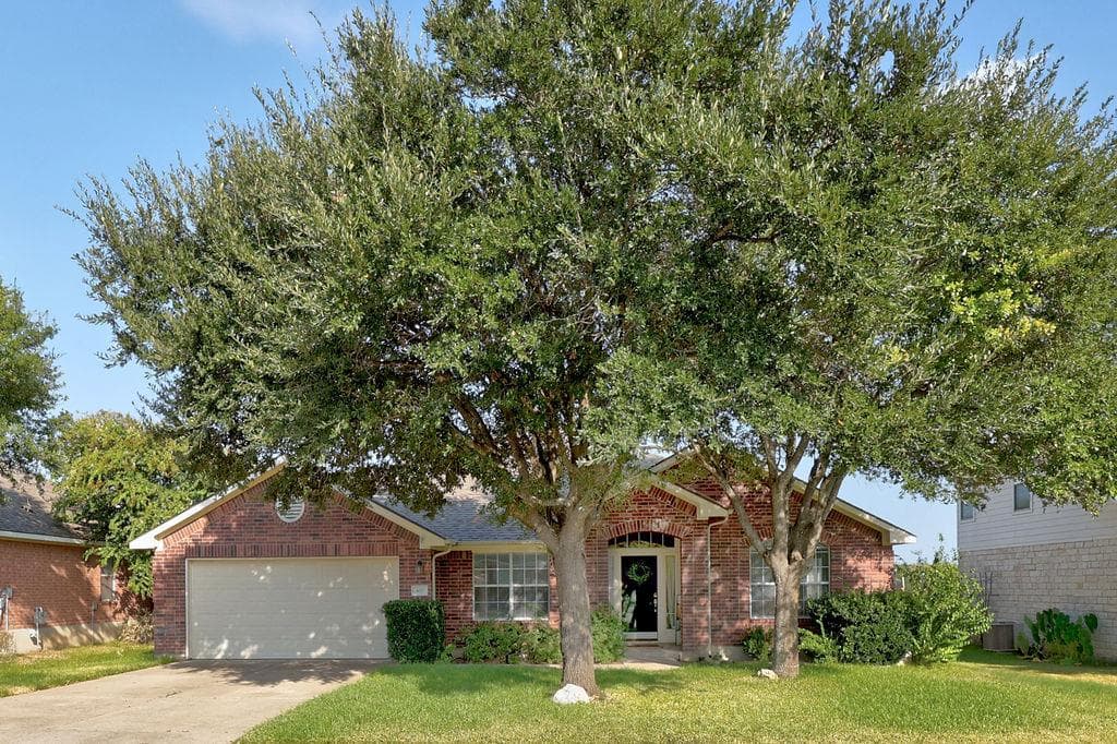 400 Ranier Ln