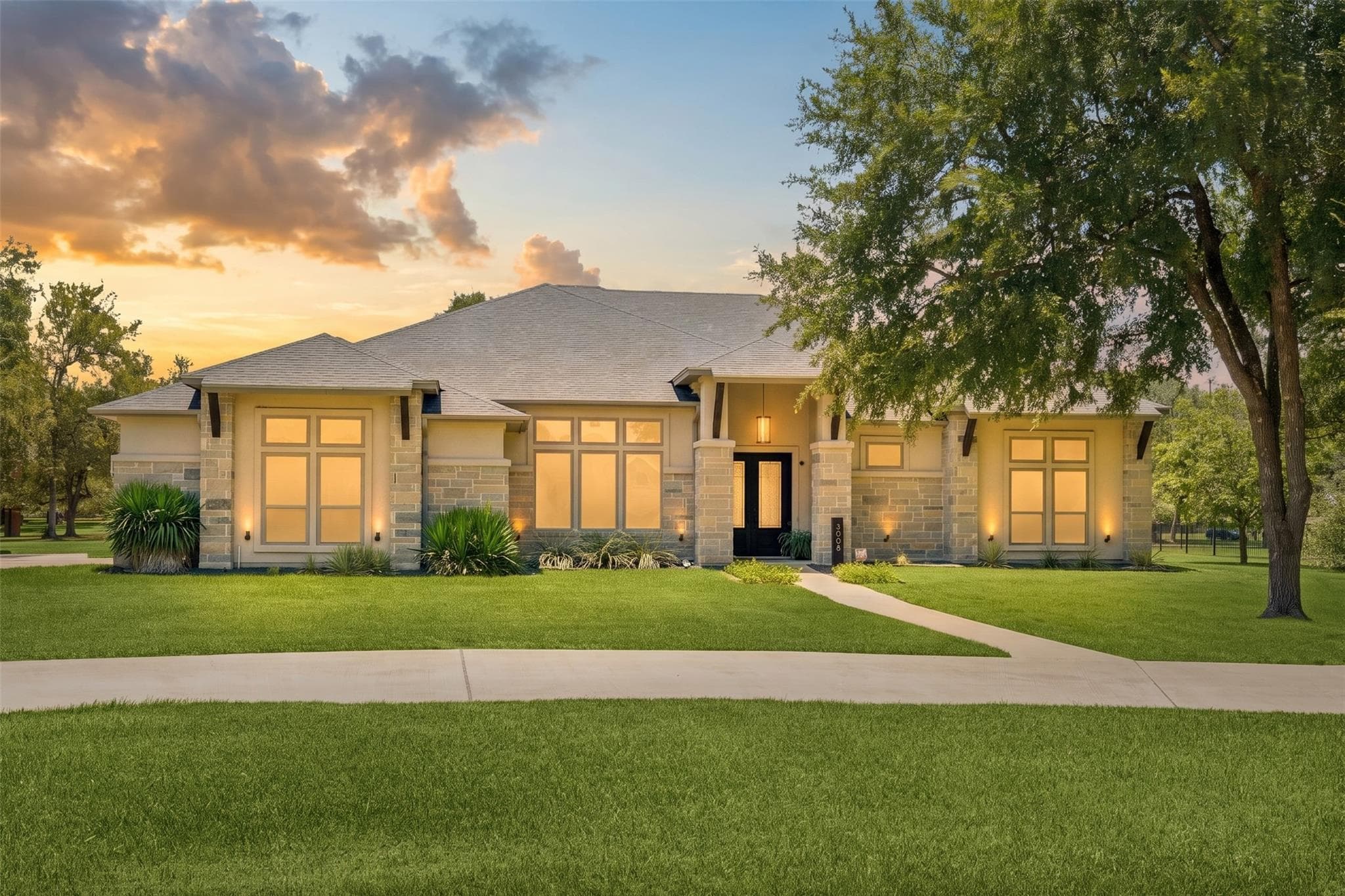 3008 Rolling Meadow Dr