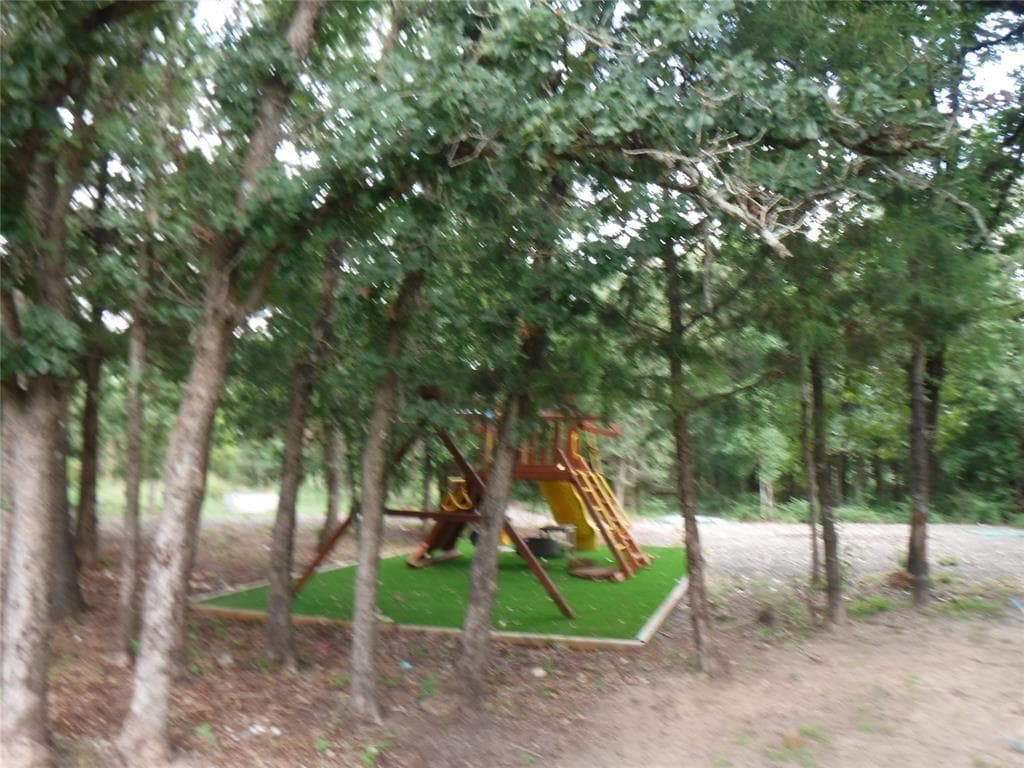 191 Hickory Ln