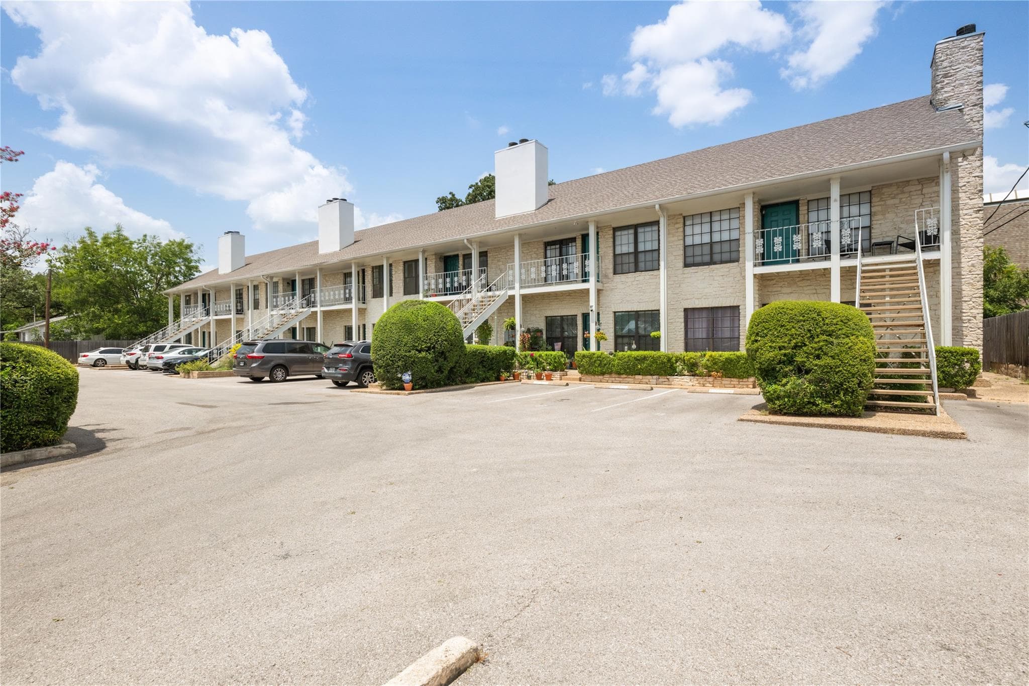1610 Waterston Ave #11