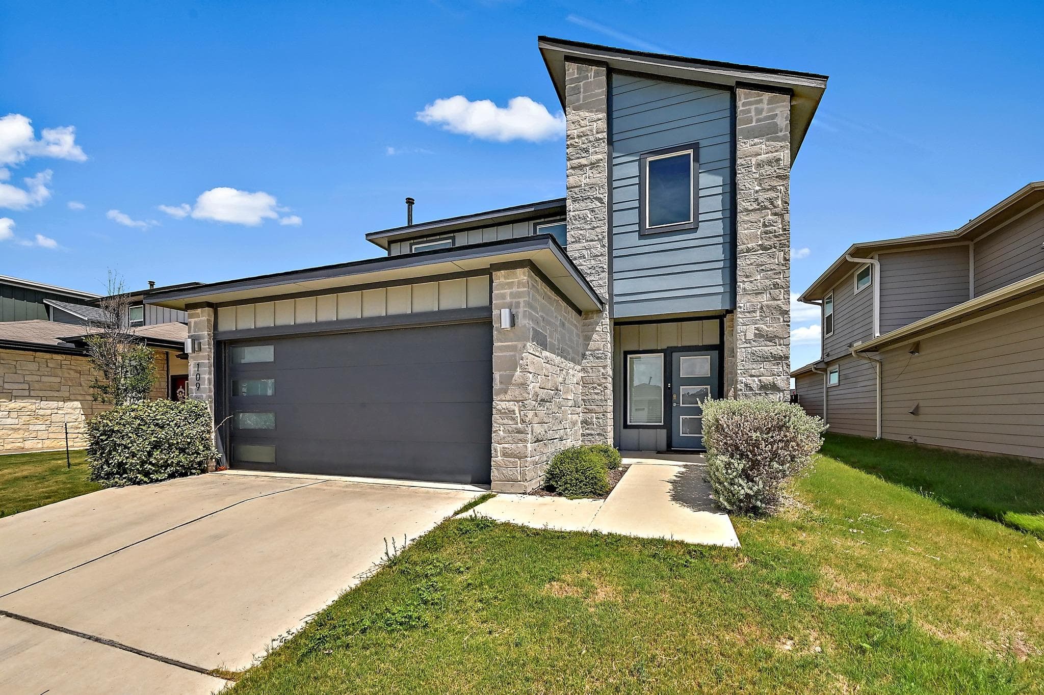 109 Cupreata Ln