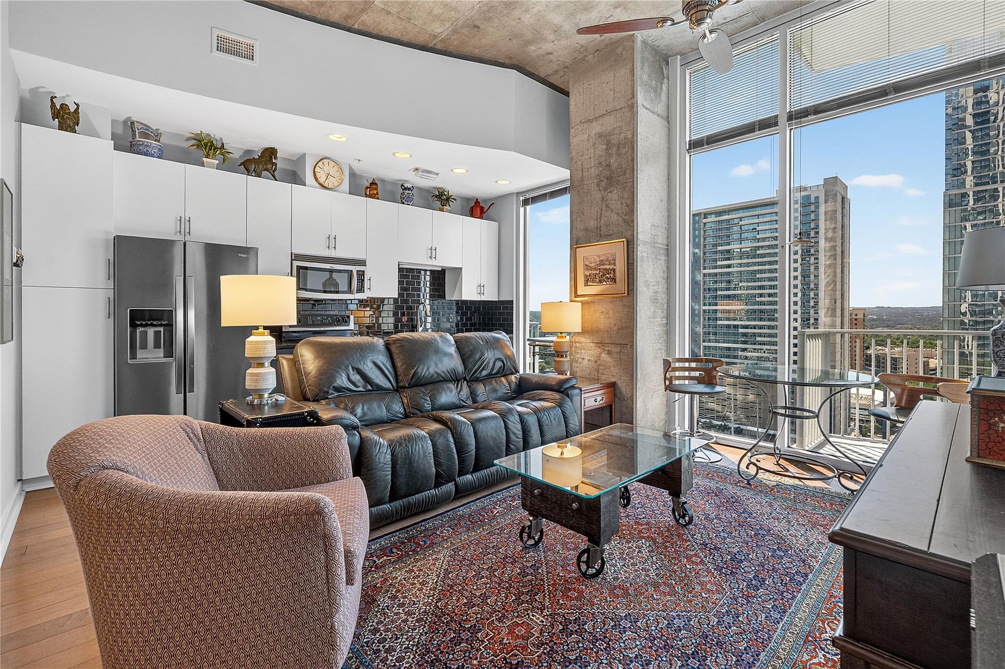 360 Nueces St #1604