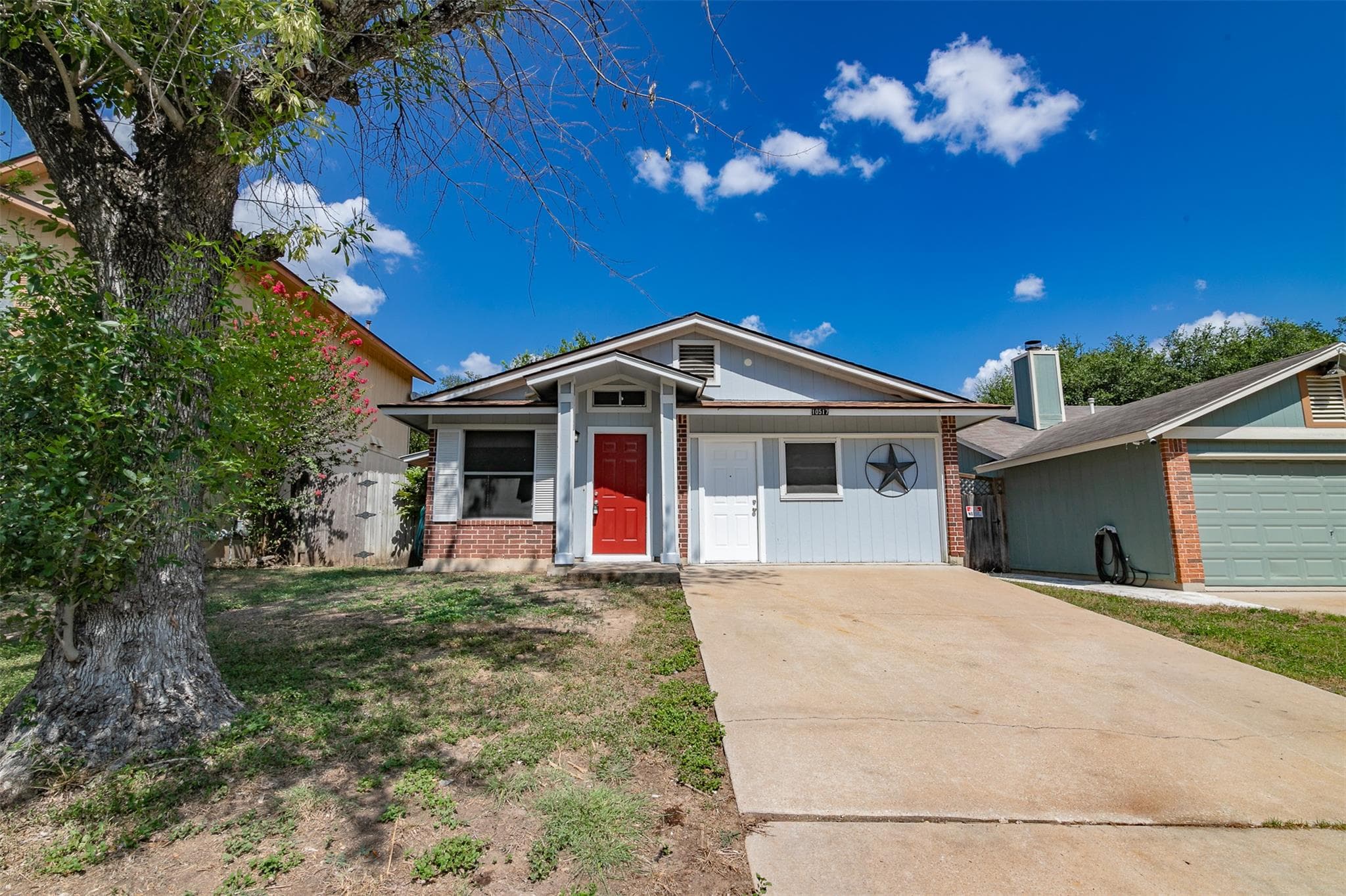 10517 ARCHDALE Dr
