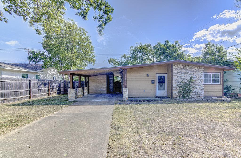 1410 Kamar Dr