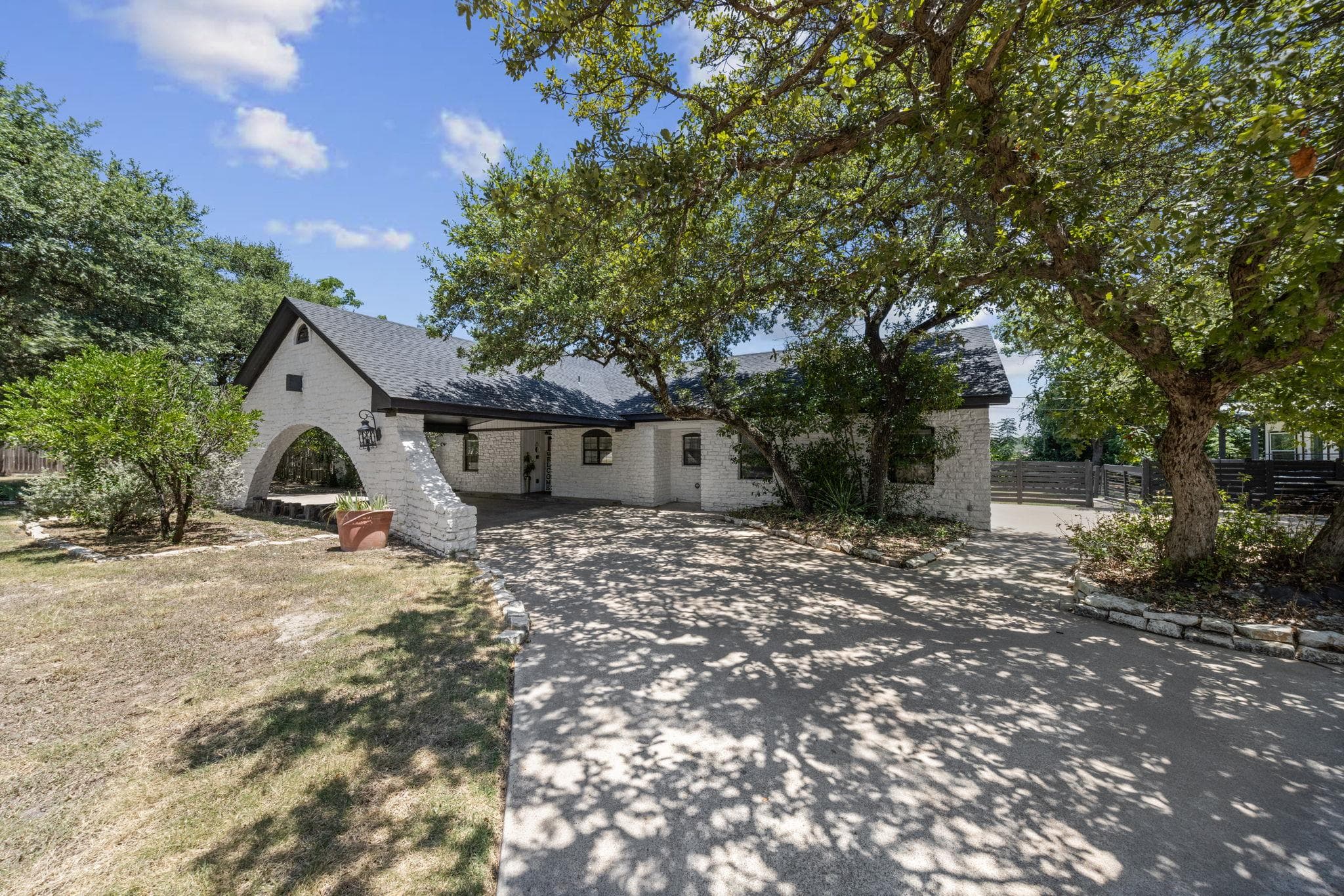 349 Arrowhead Point Rd