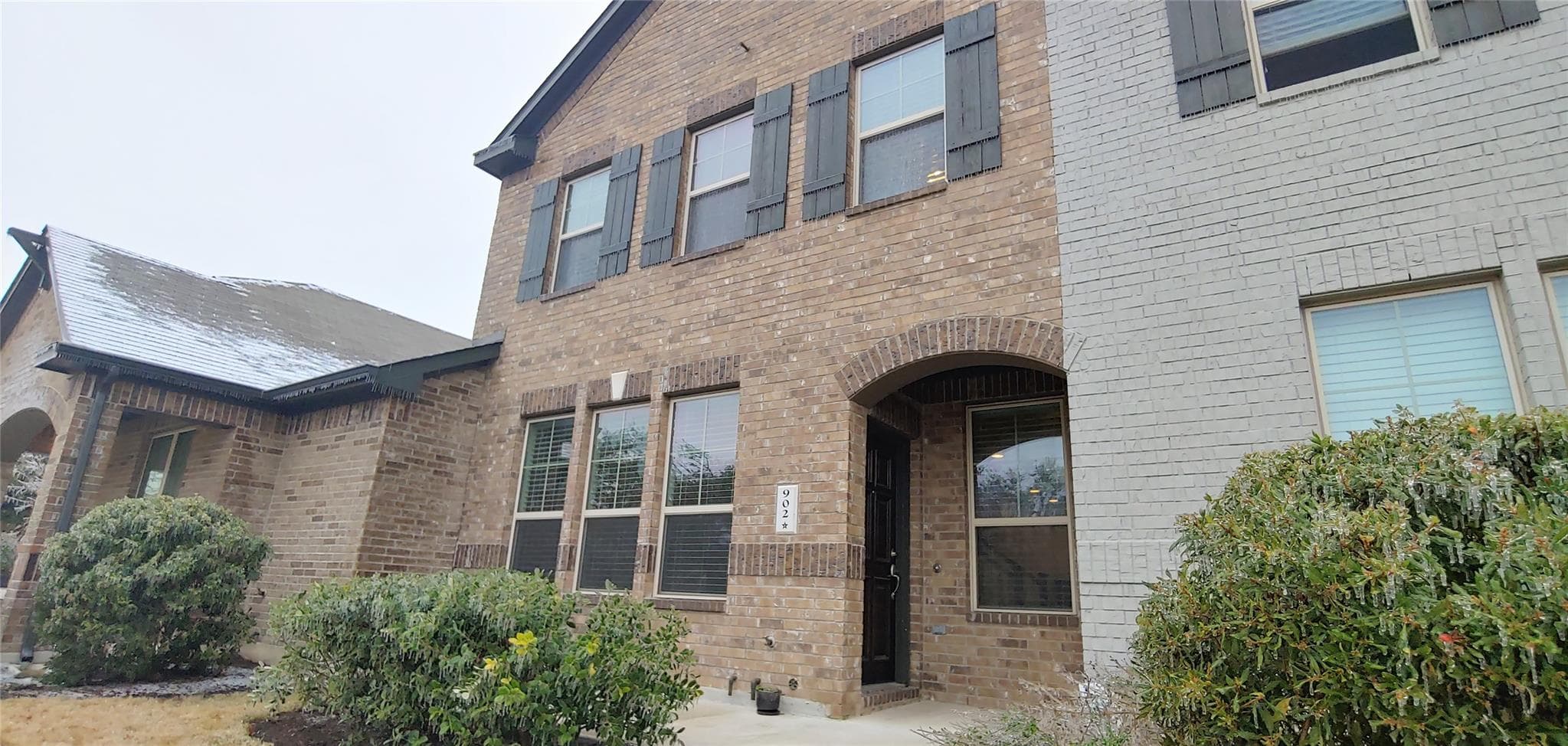 7220 Wyoming Springs Dr #902