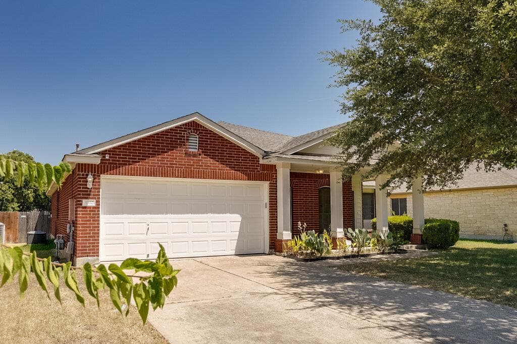 3310 Zinfandel Ln