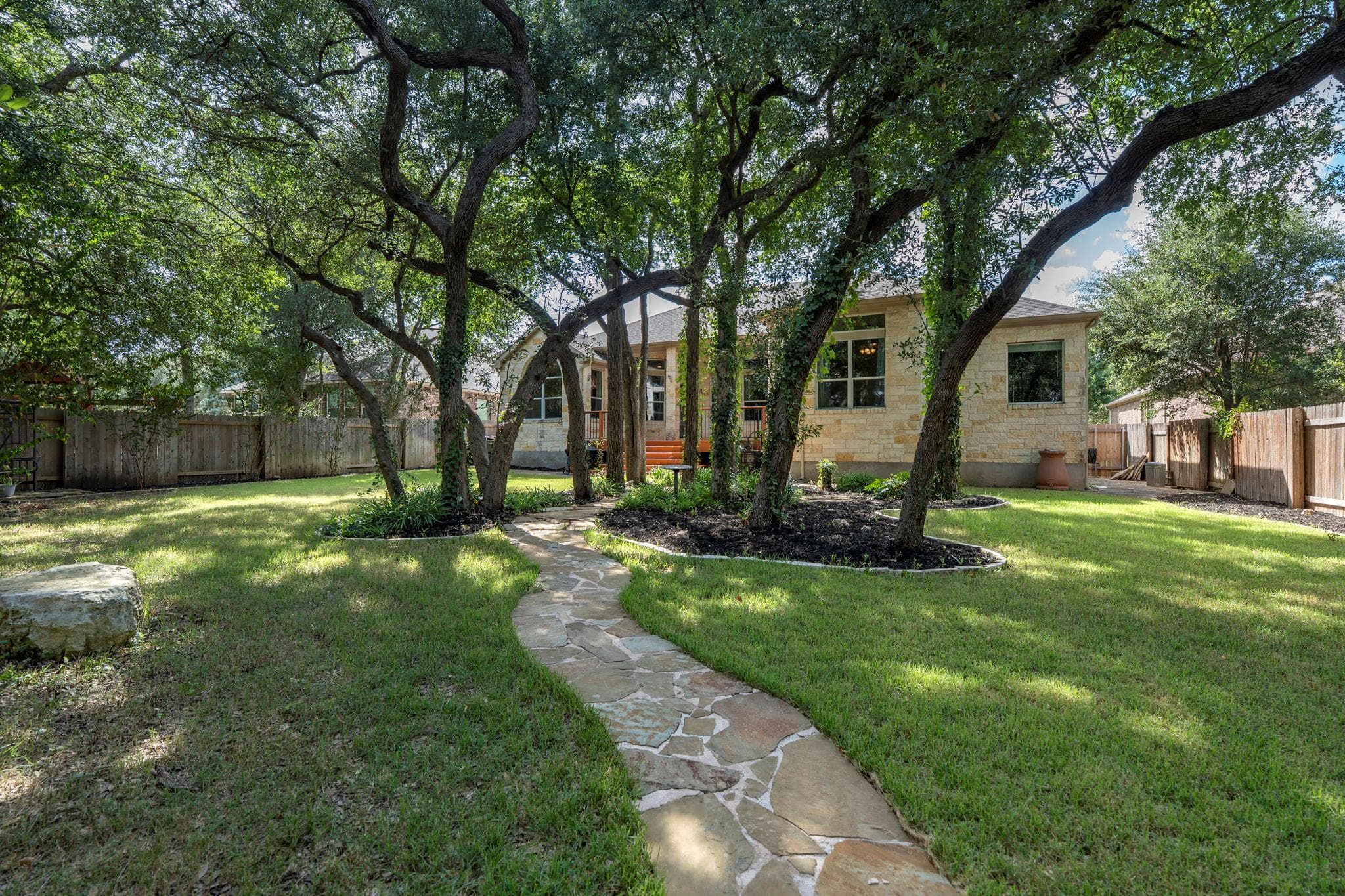 111 Raindance Cv