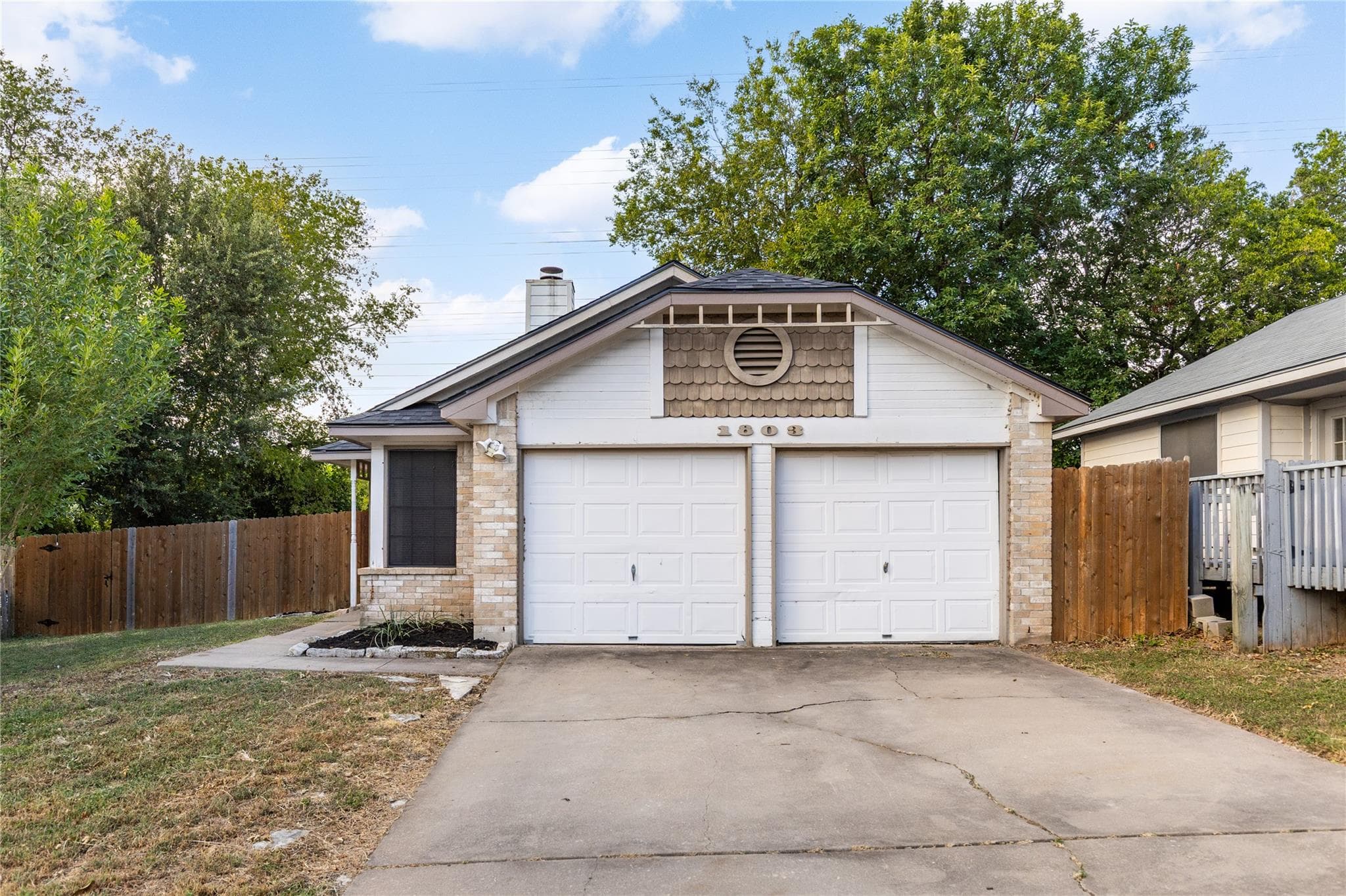 1803 Heatherglen Ln