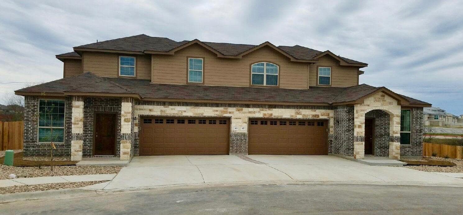 160 Lakeview Ct