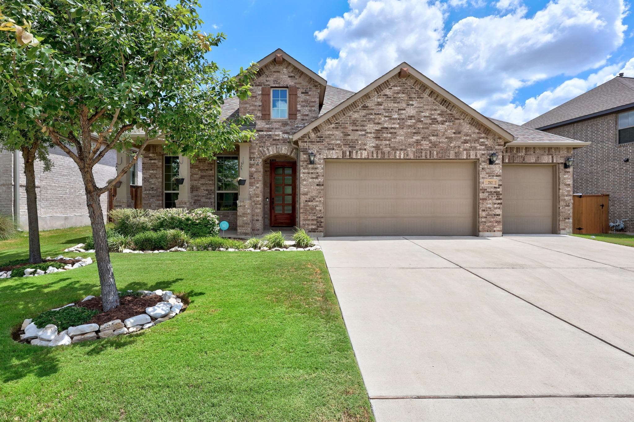 712 Whitetail Dr