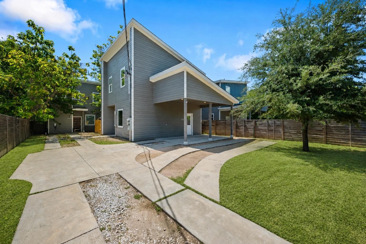 1003 Valdez St #A