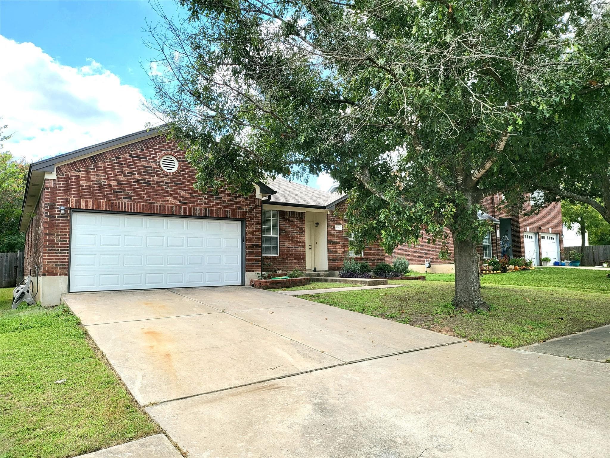 8505 Chat Ln