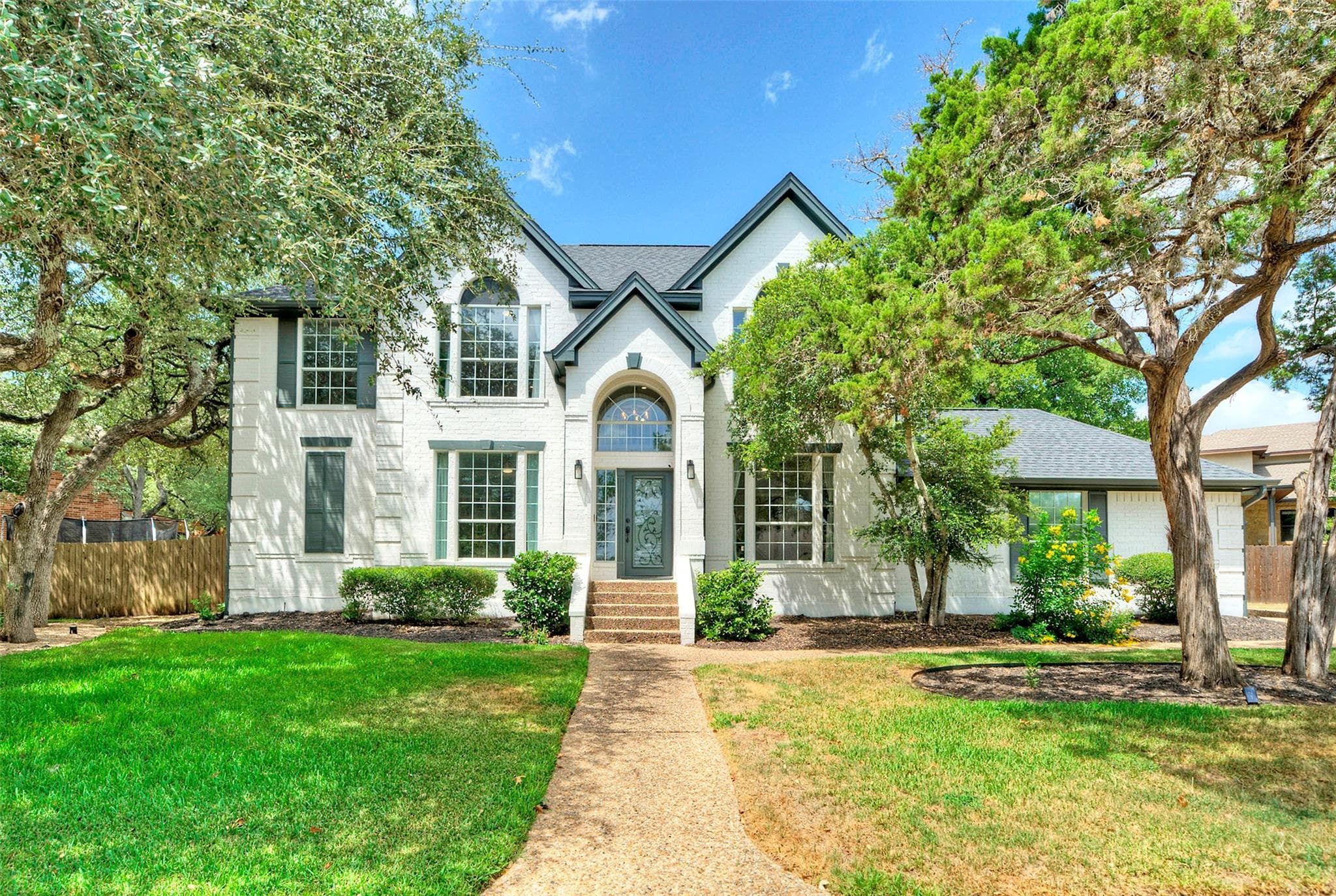 3002 Barton Point Cir