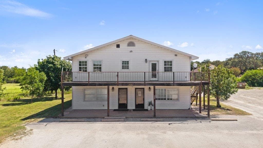 206 N US HWY 281 None