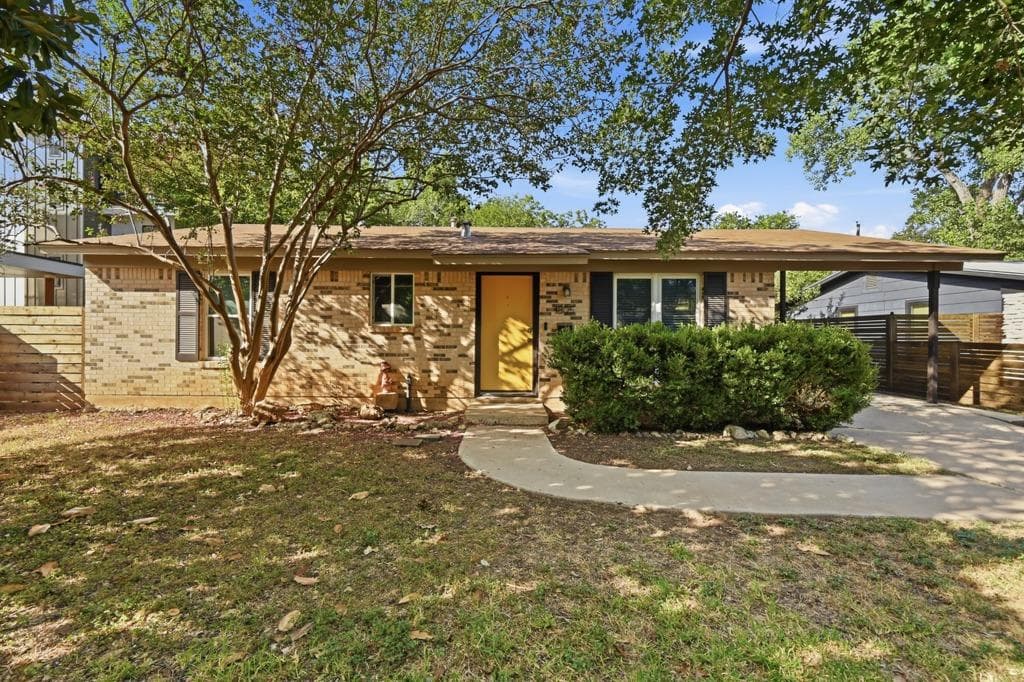 1805 Fair Oaks Dr