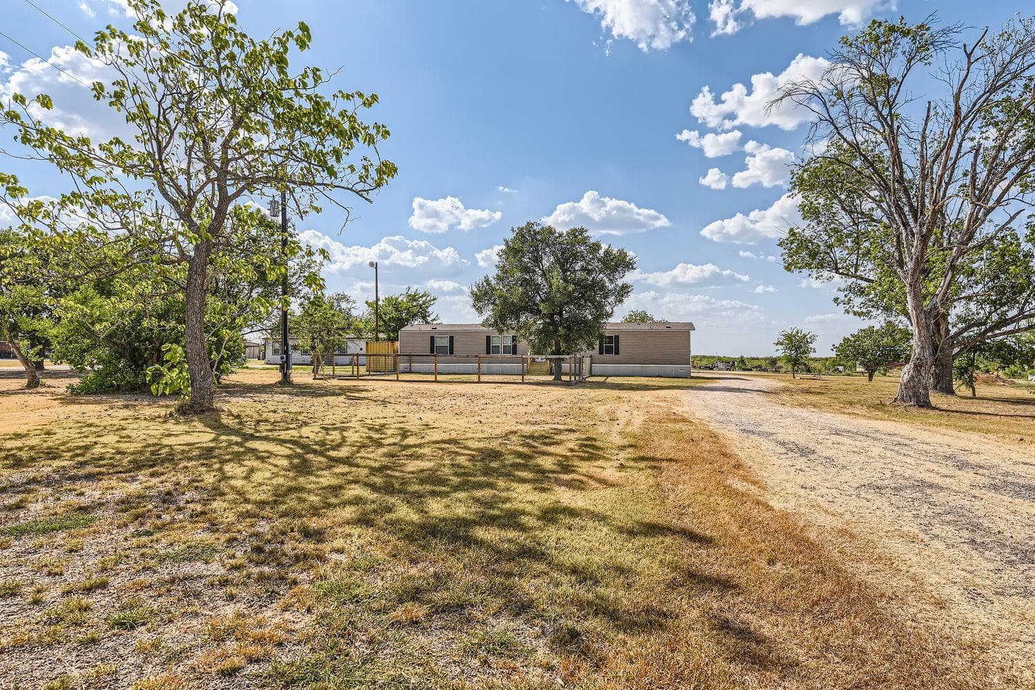 517 Crossroads Dr