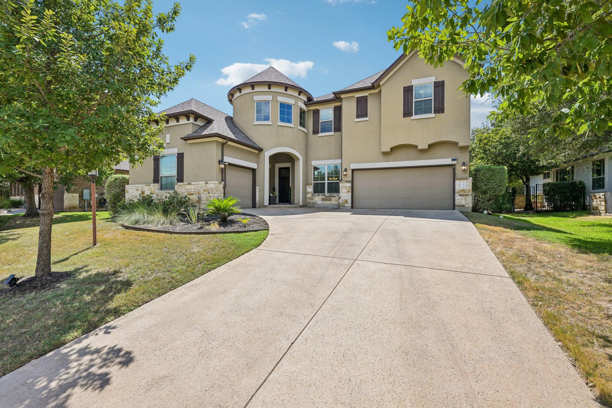 213 Lake Como Dr