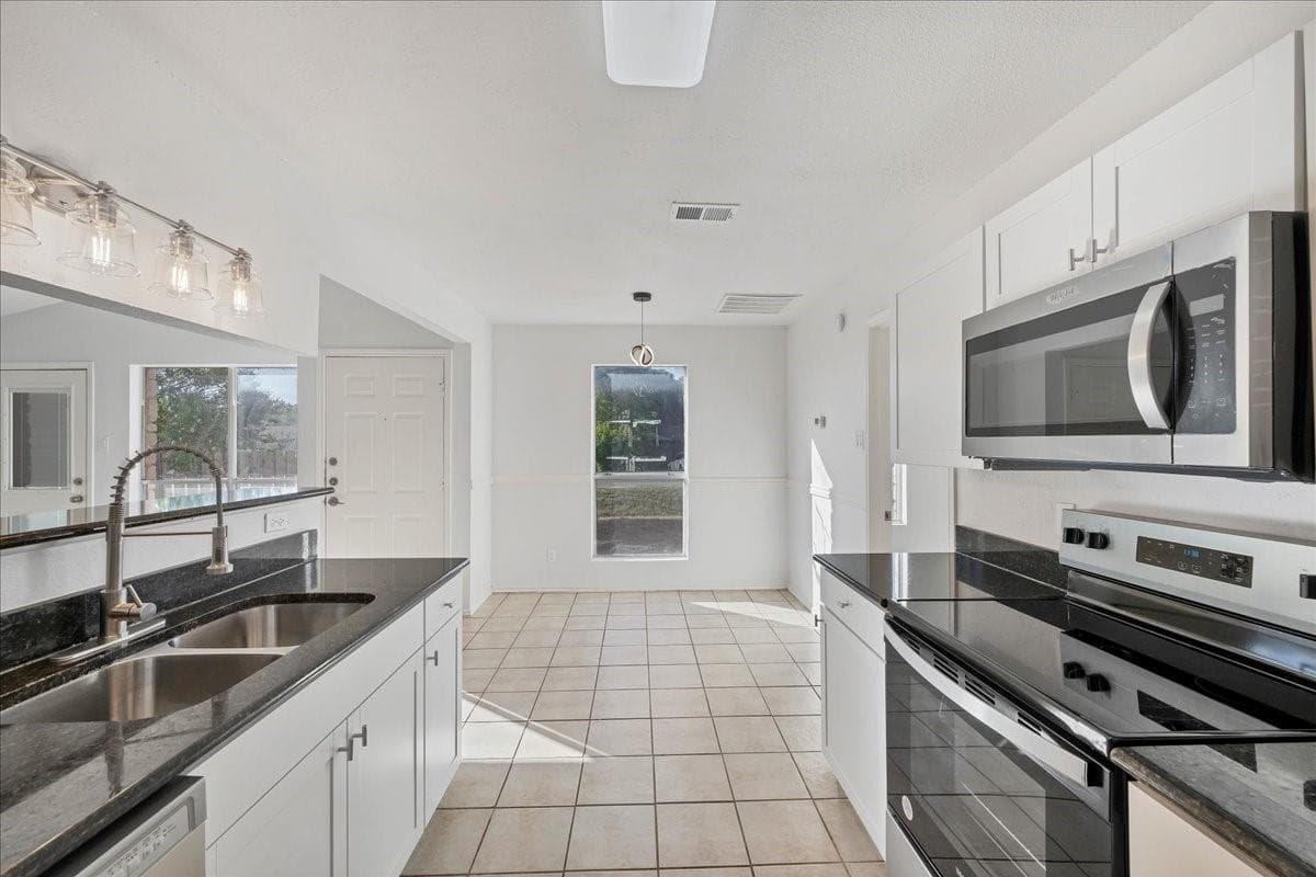 421 Fantail Loop #B