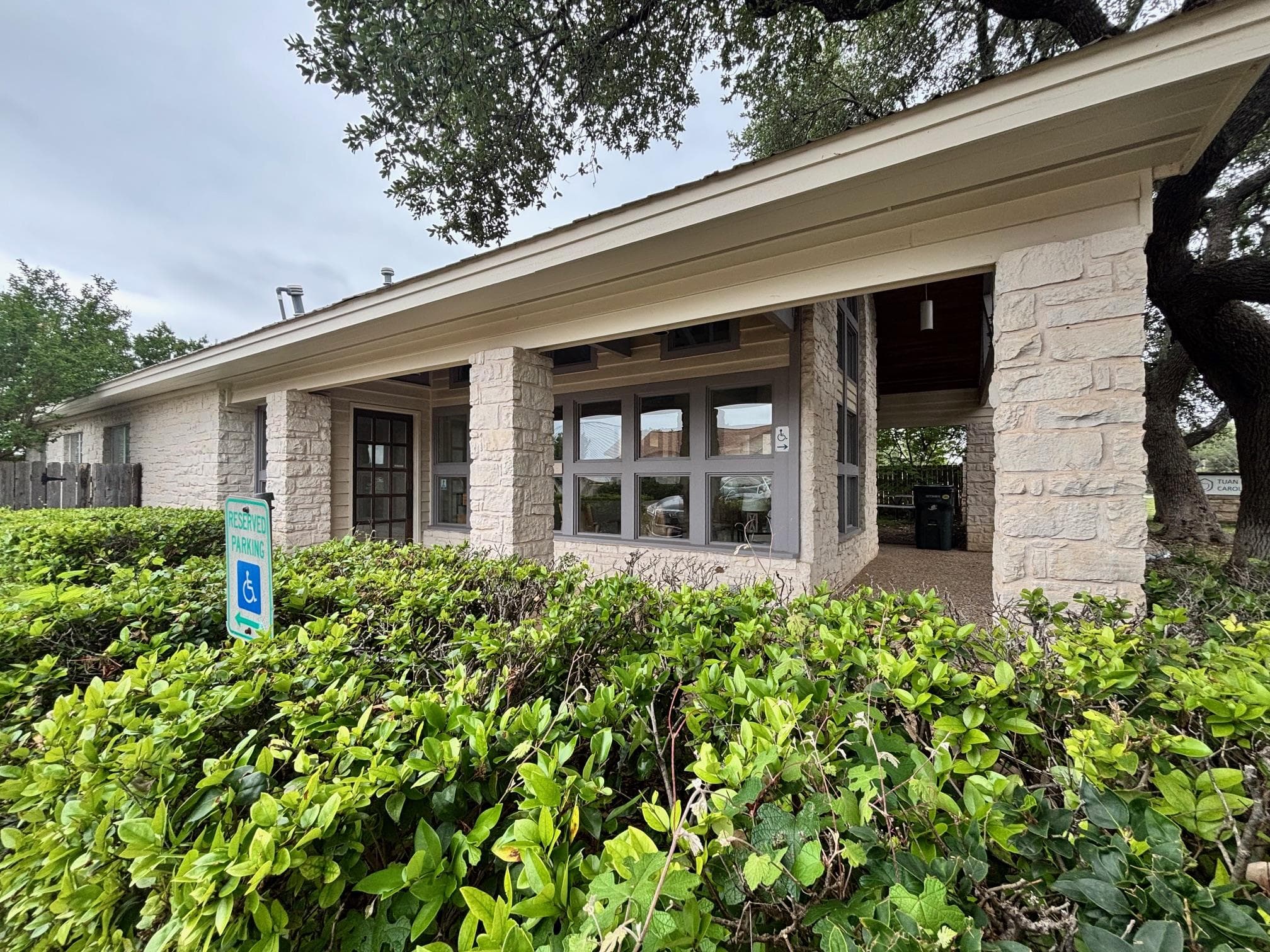 3737 Williams Dr