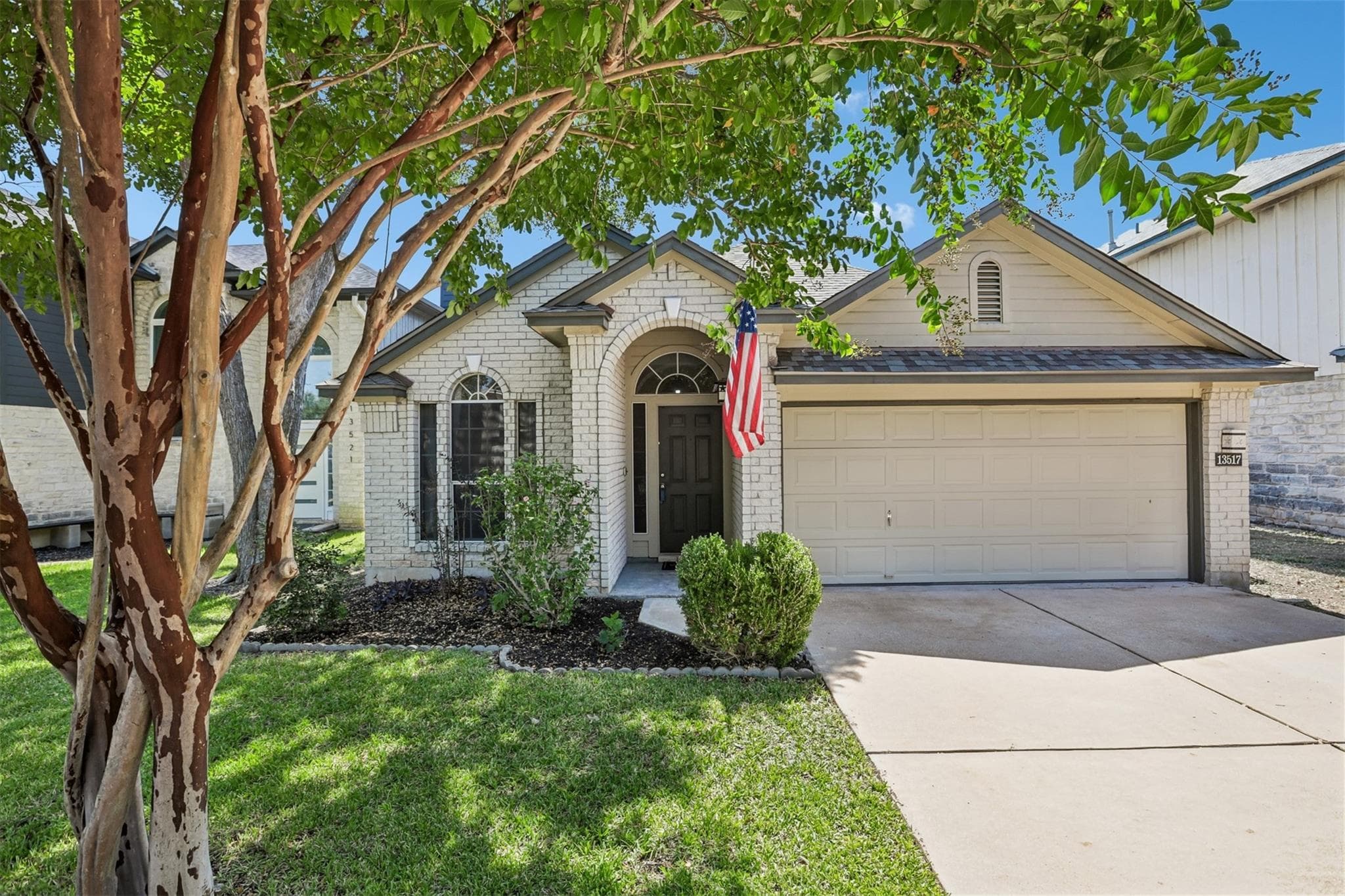 13517 Bolivia Dr