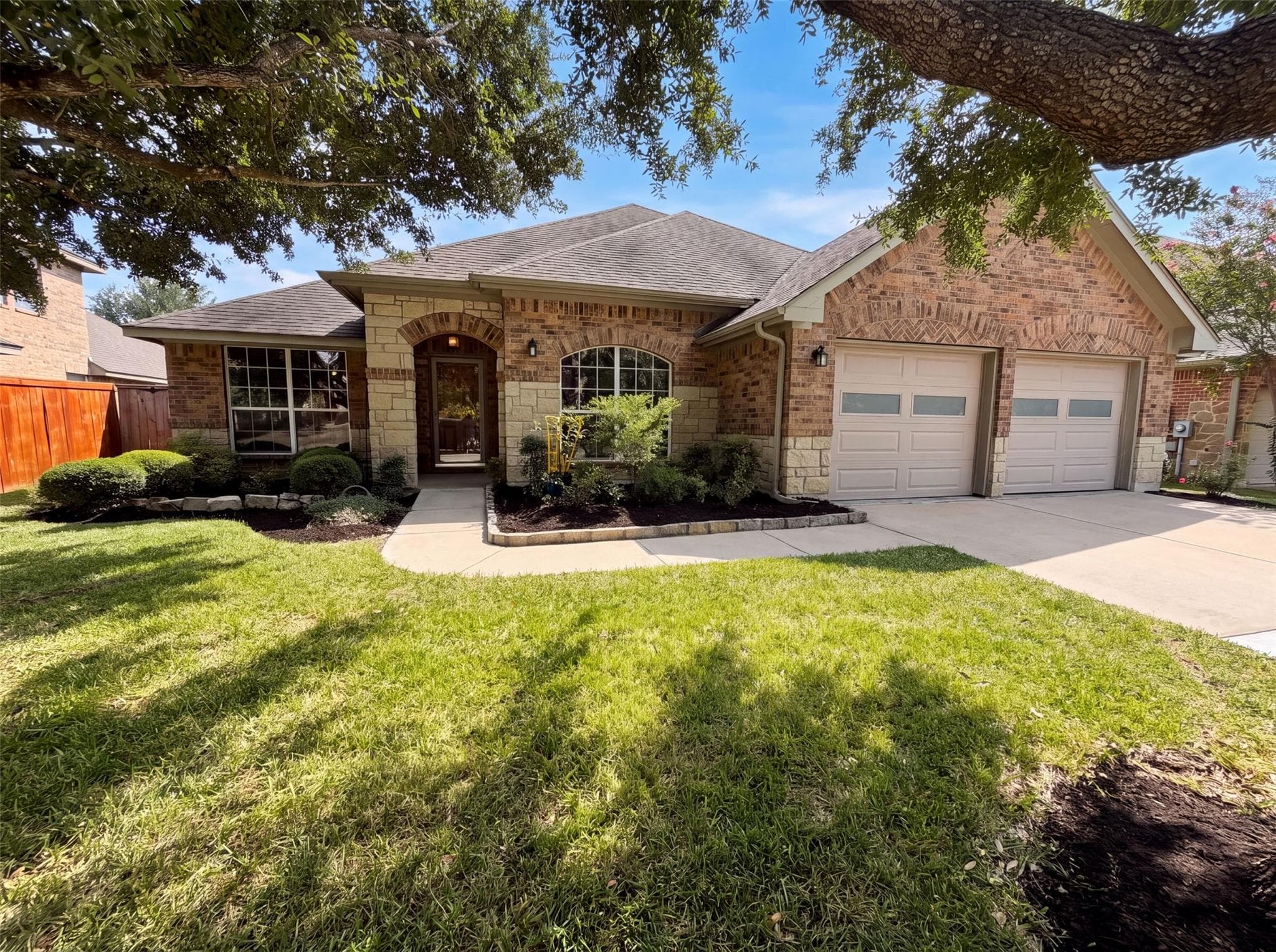 13804 Long Shadow Dr