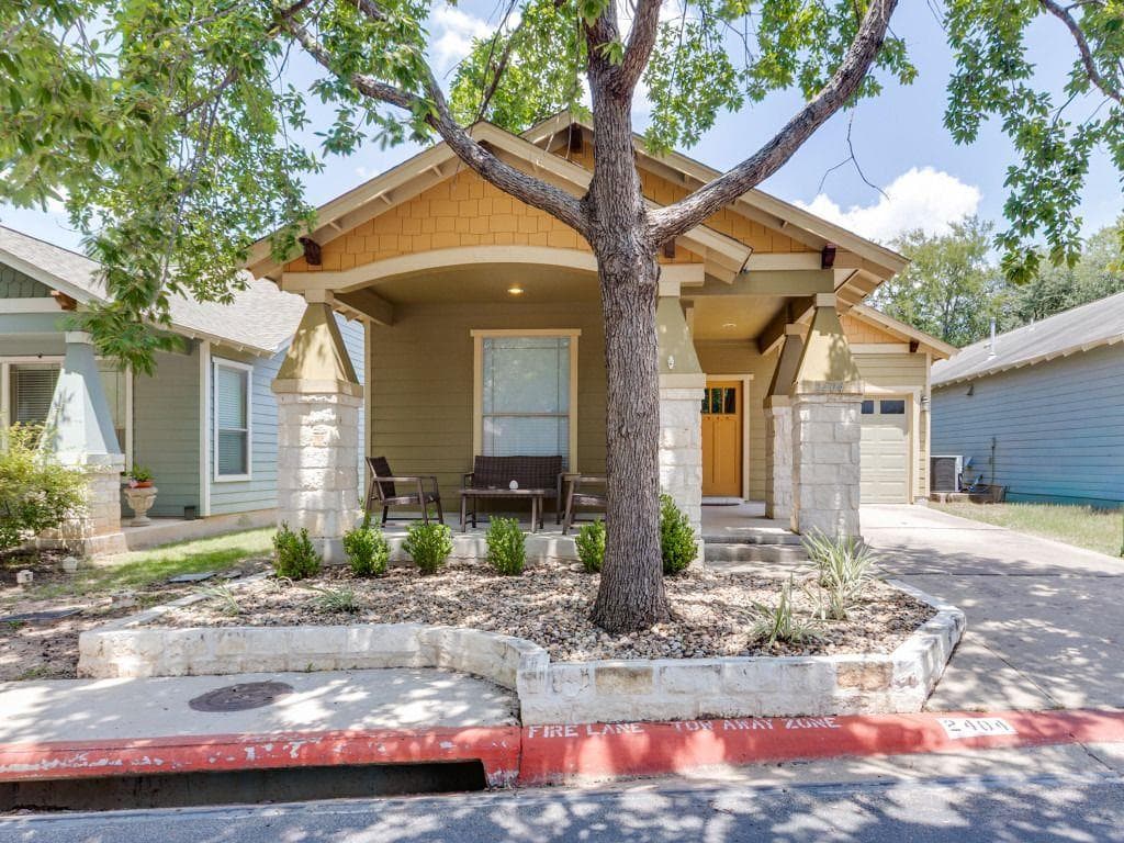 2404 INDEPENDENCE Dr