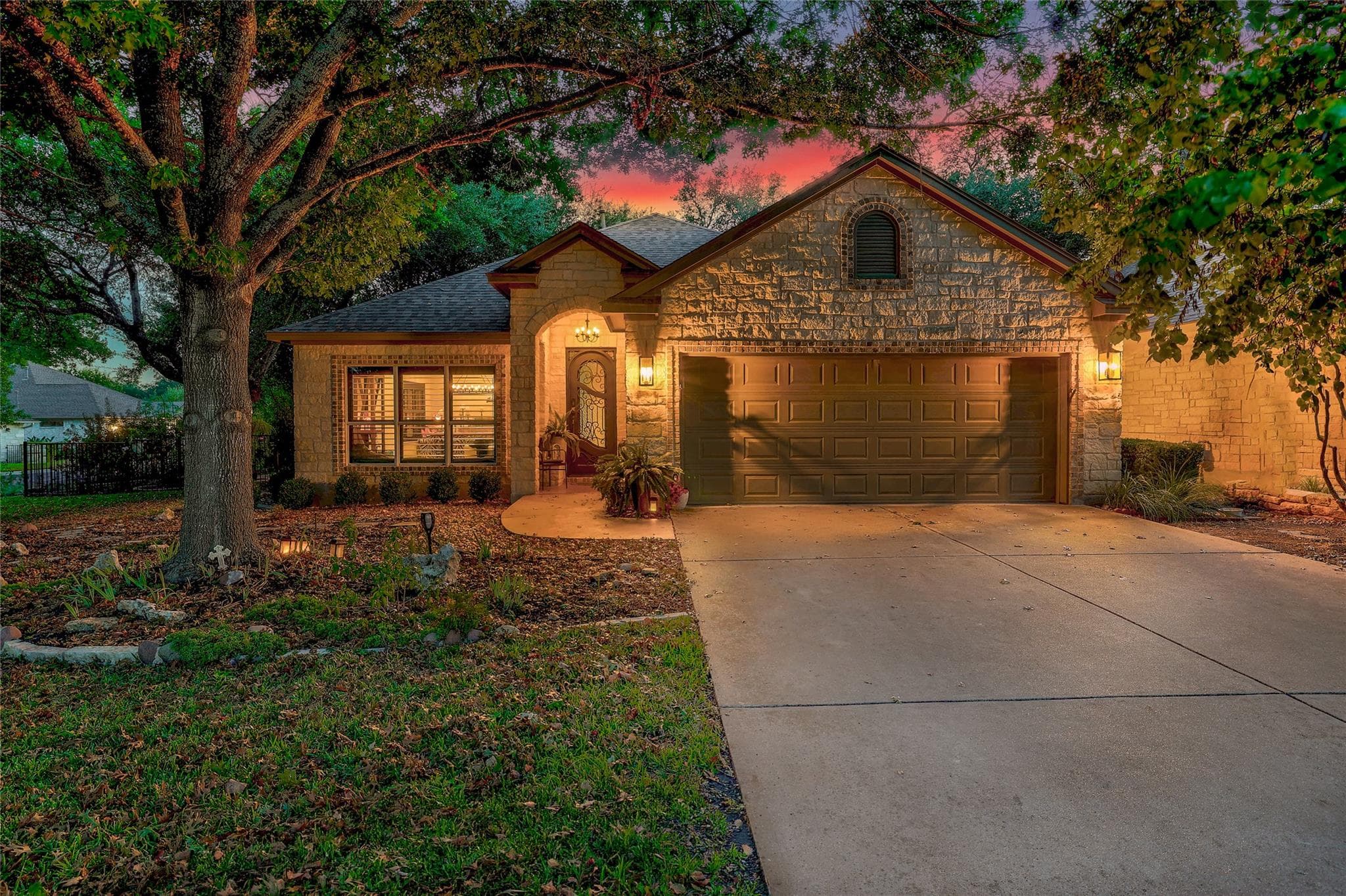 111 Brazos Dr