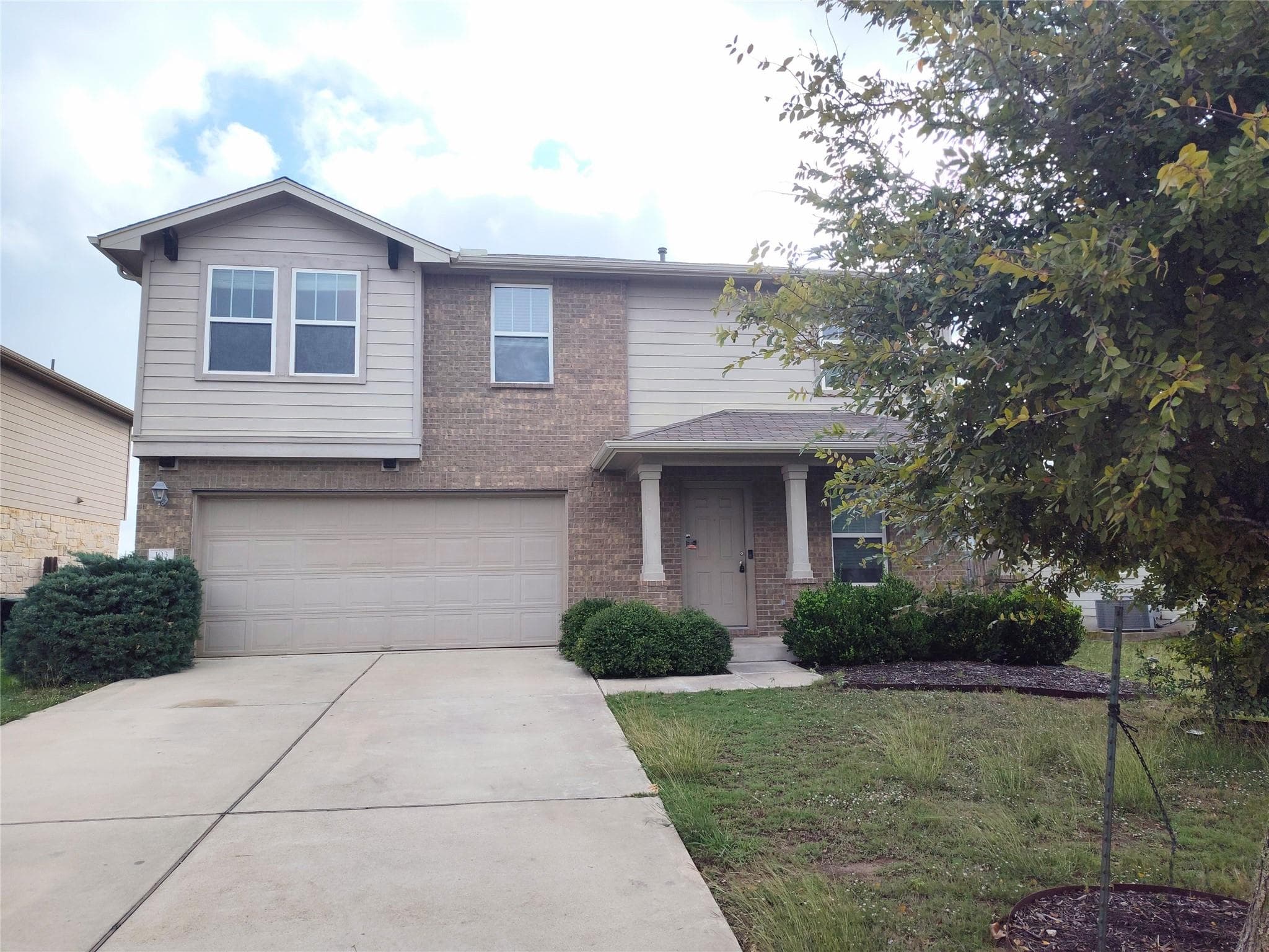 103 Hawkins Ct