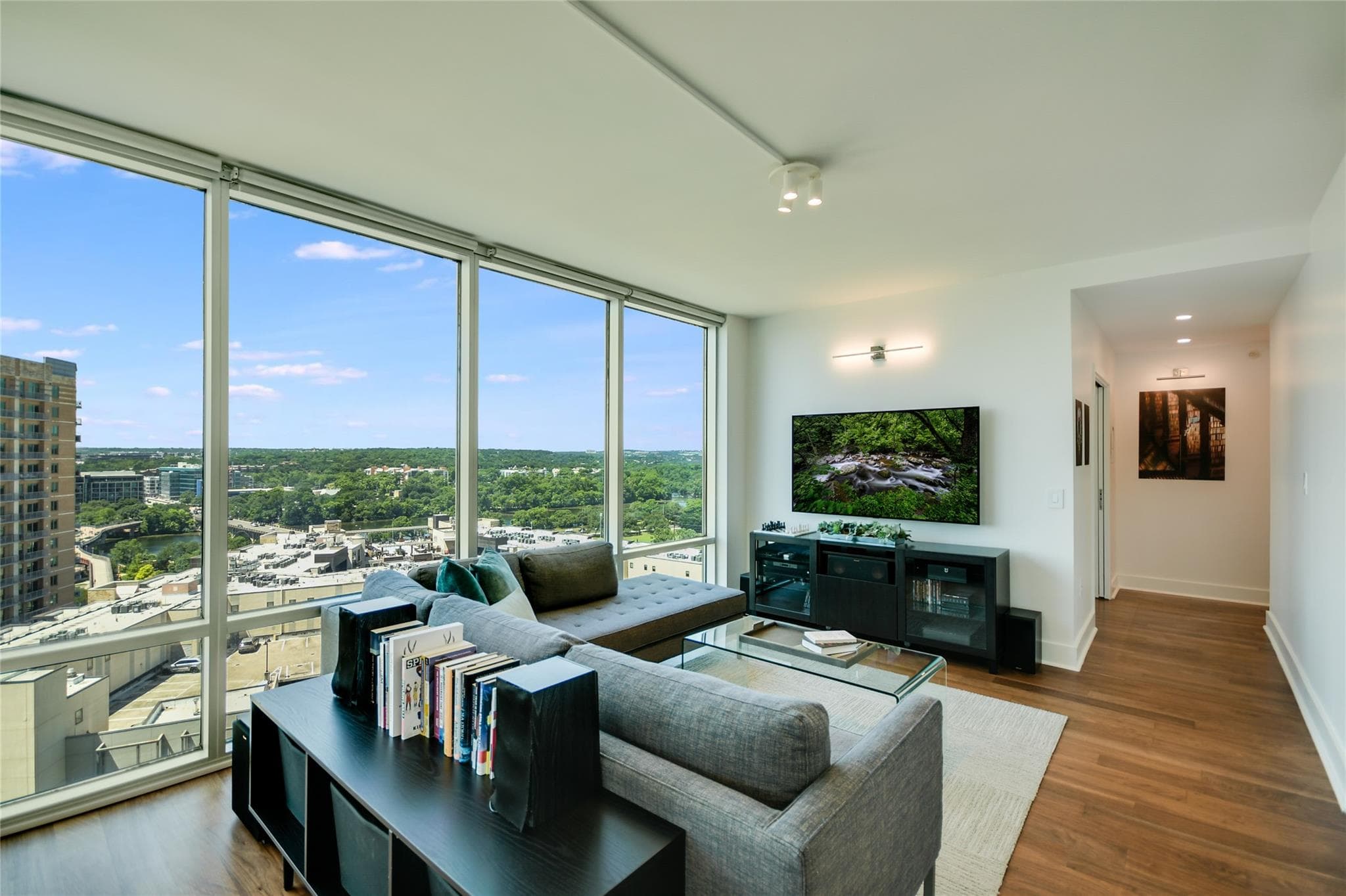 300 Bowie St #1403