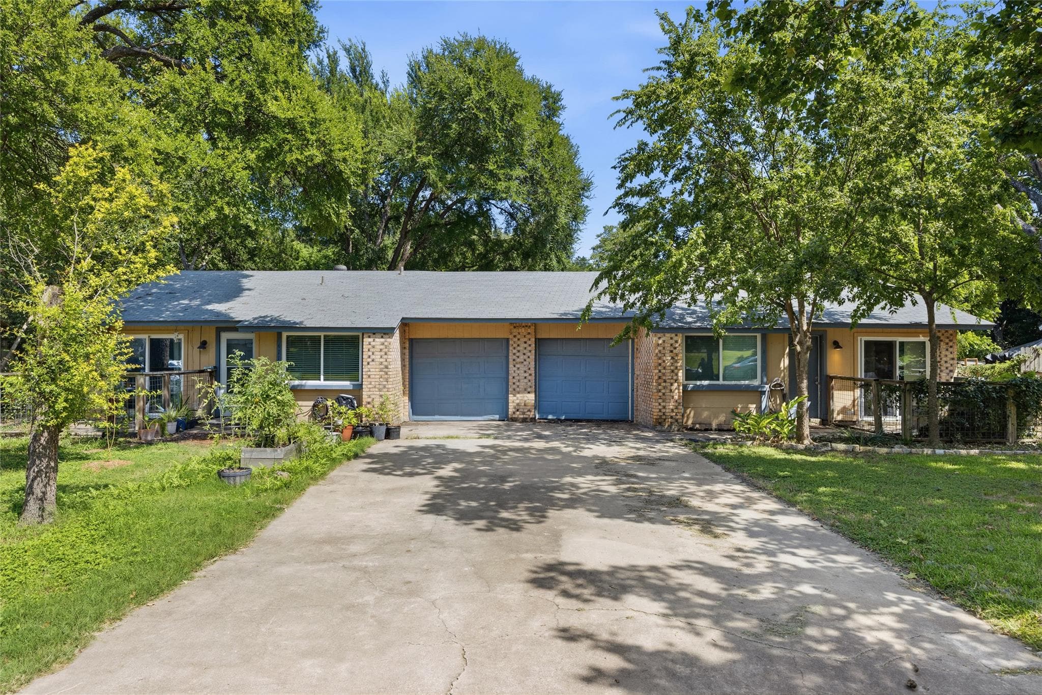 409 Lake Creek Cir