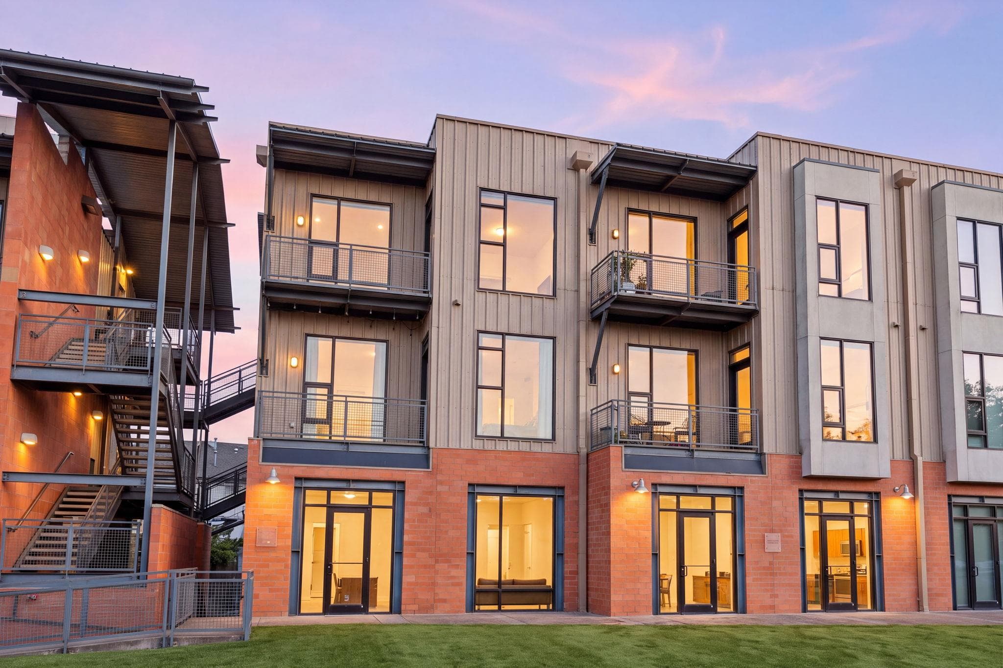 2525 S Lamar Blvd #206