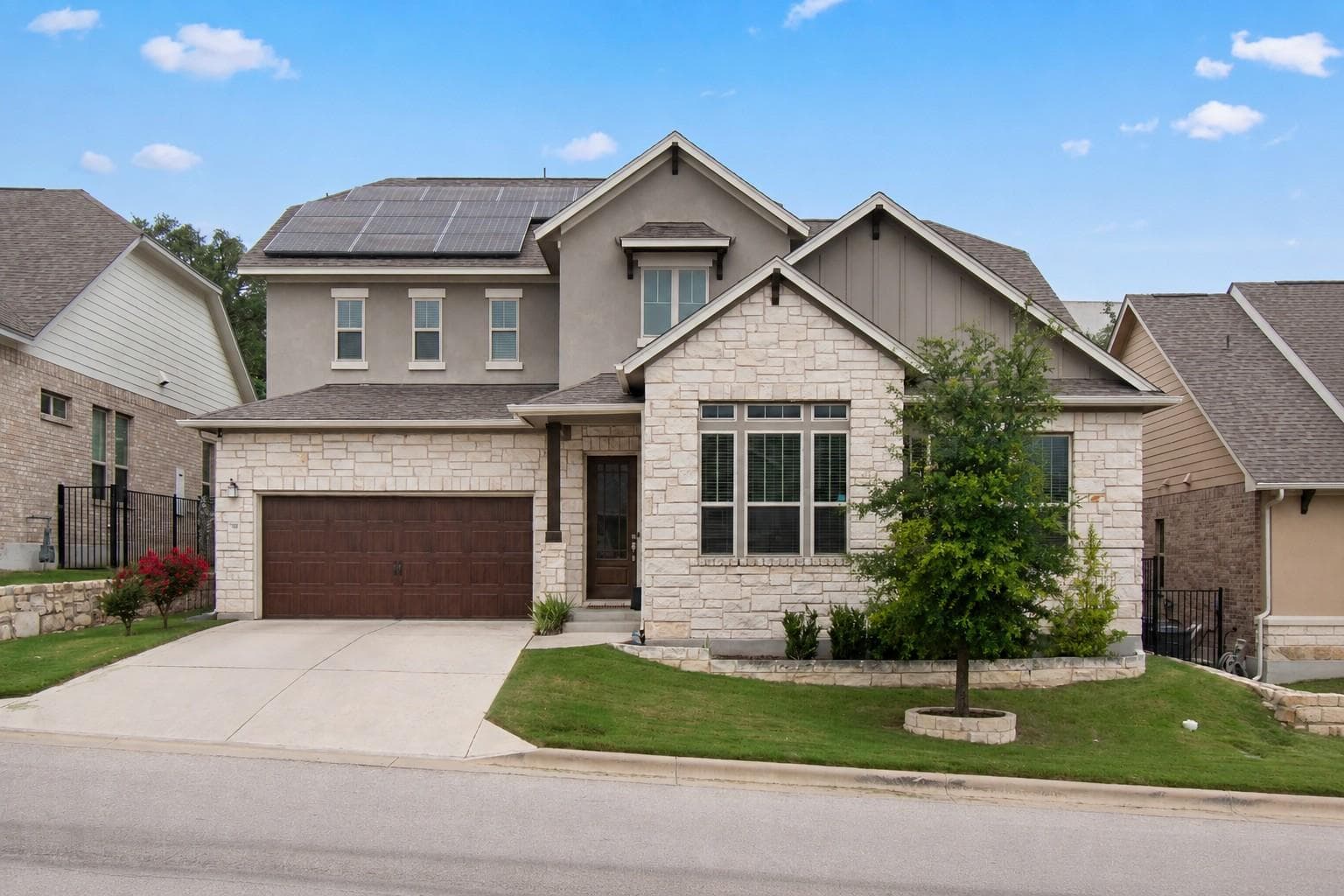 231 Village Oak Dr