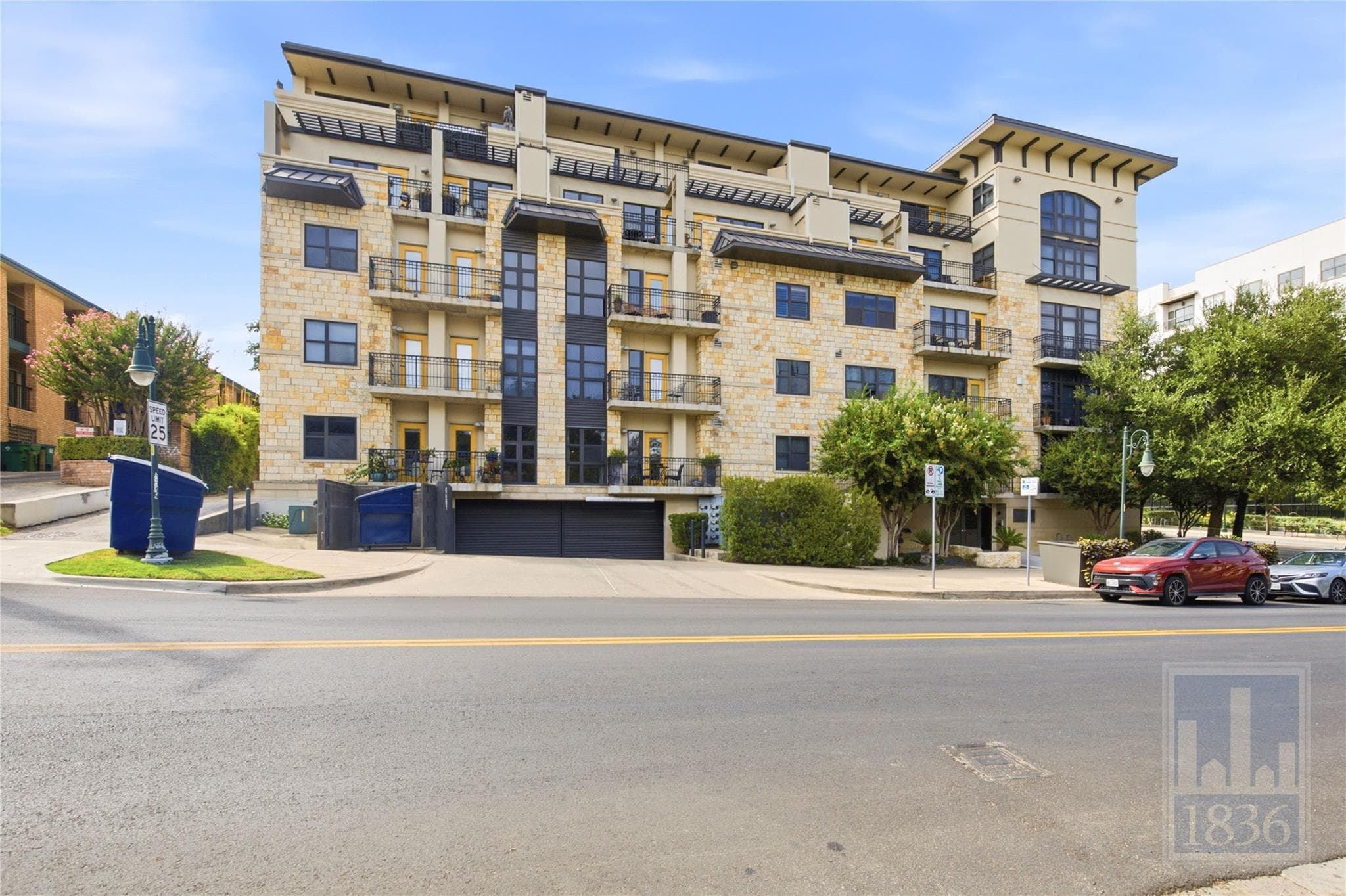 1812 West Ave #203