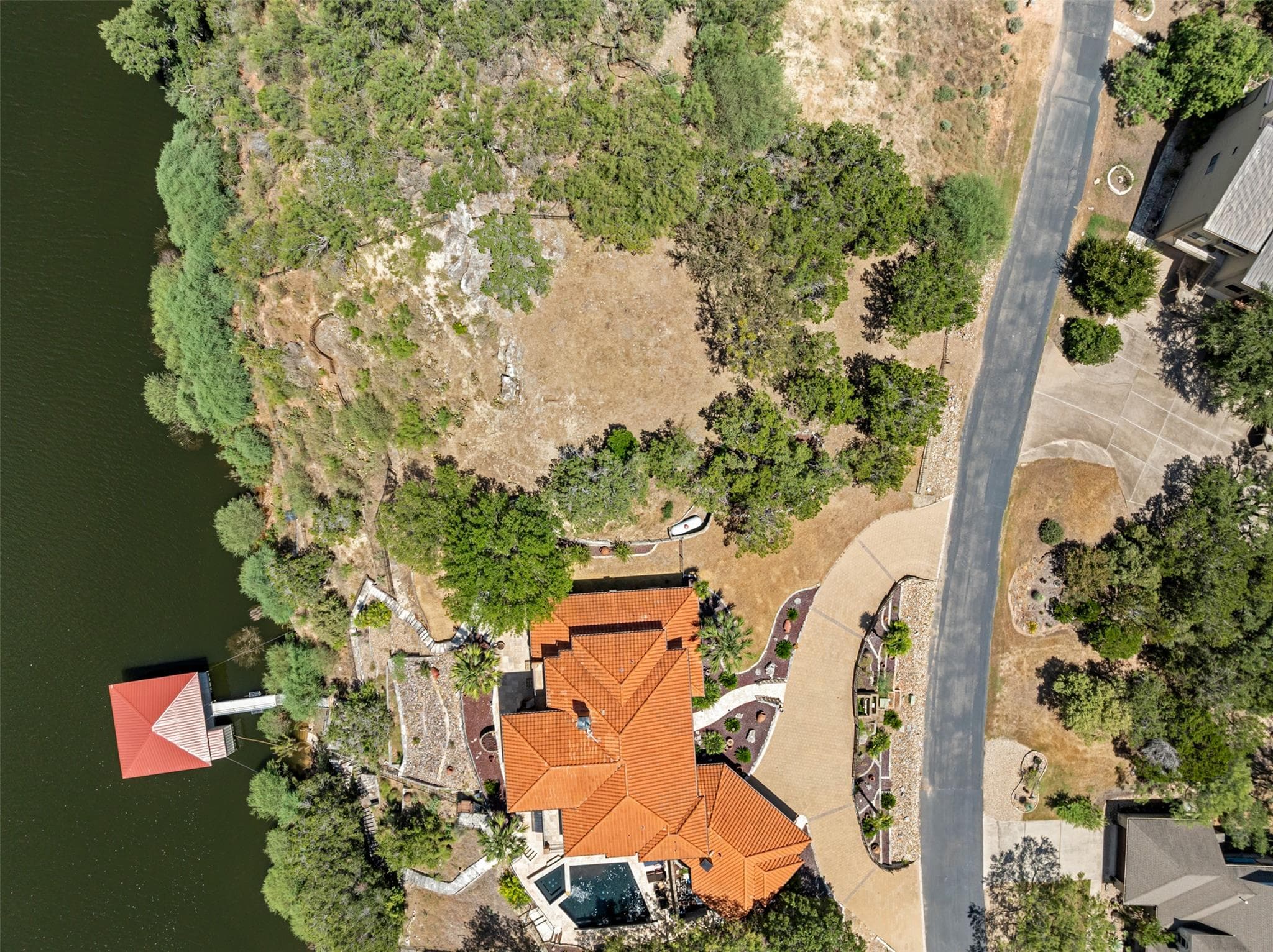 335 Harbor Dr