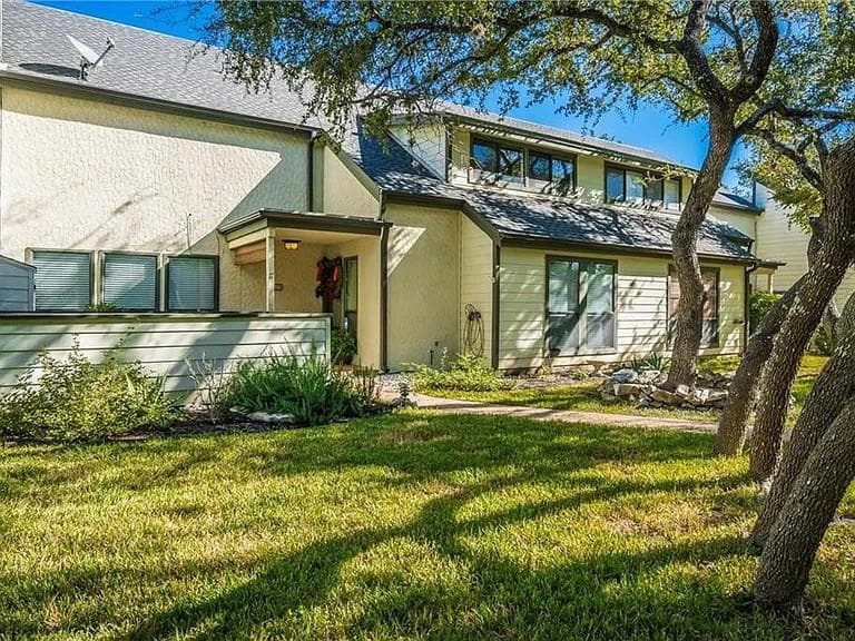 17 Casa Verde St #17