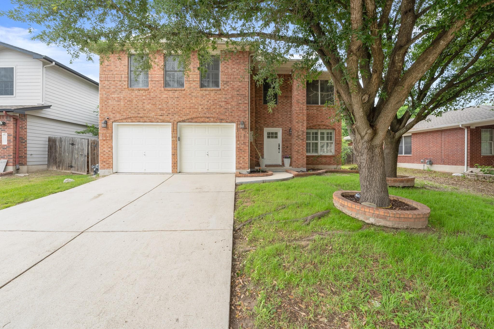6116 Speyside Dr