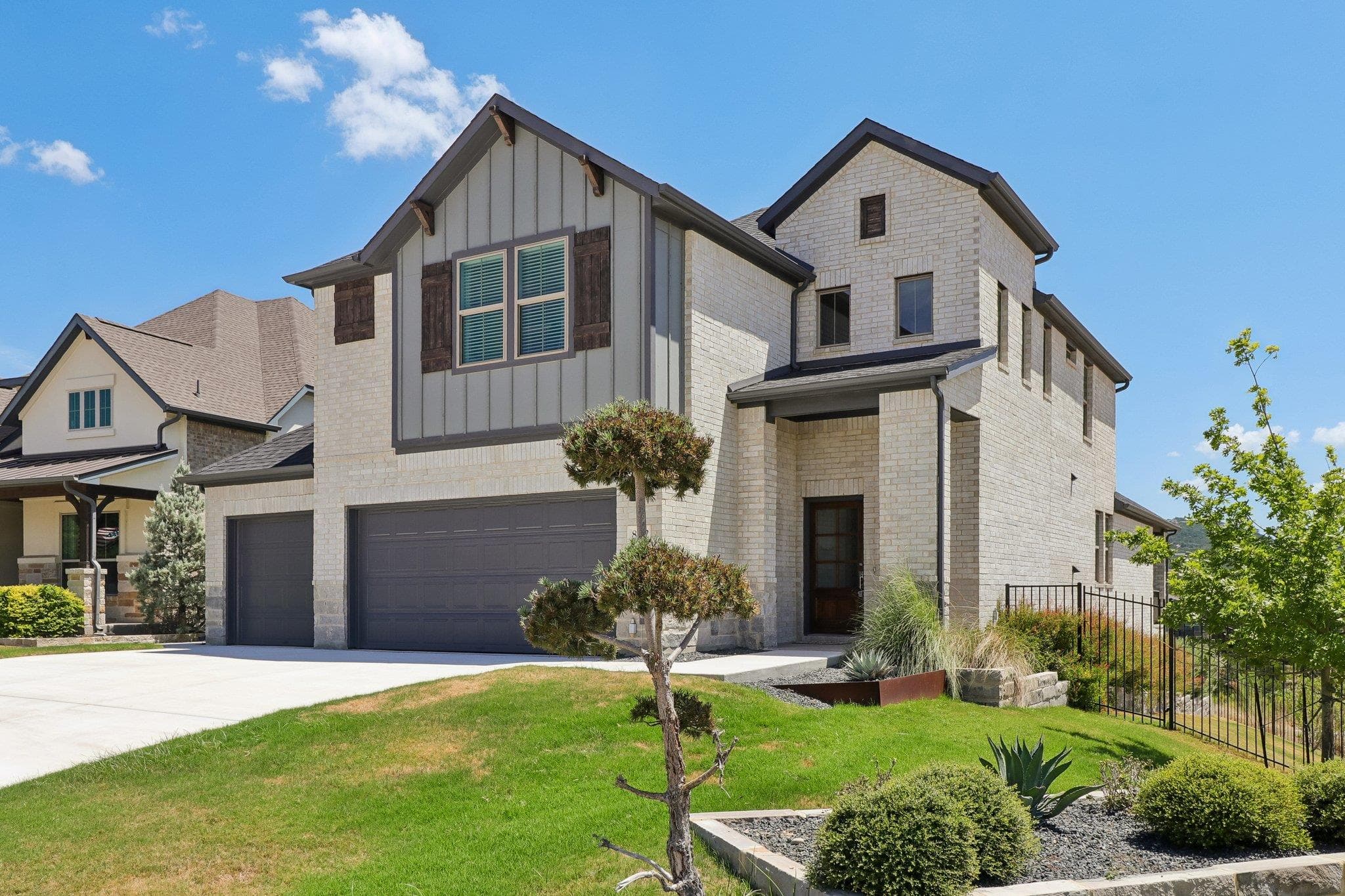 8112 Turning Leaf Cir