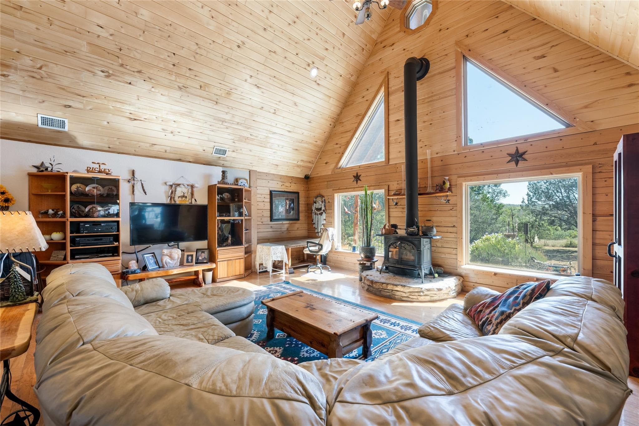 103 Ridge Oak Dr