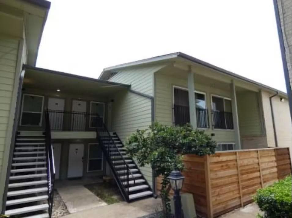 2124 Burton Dr #263