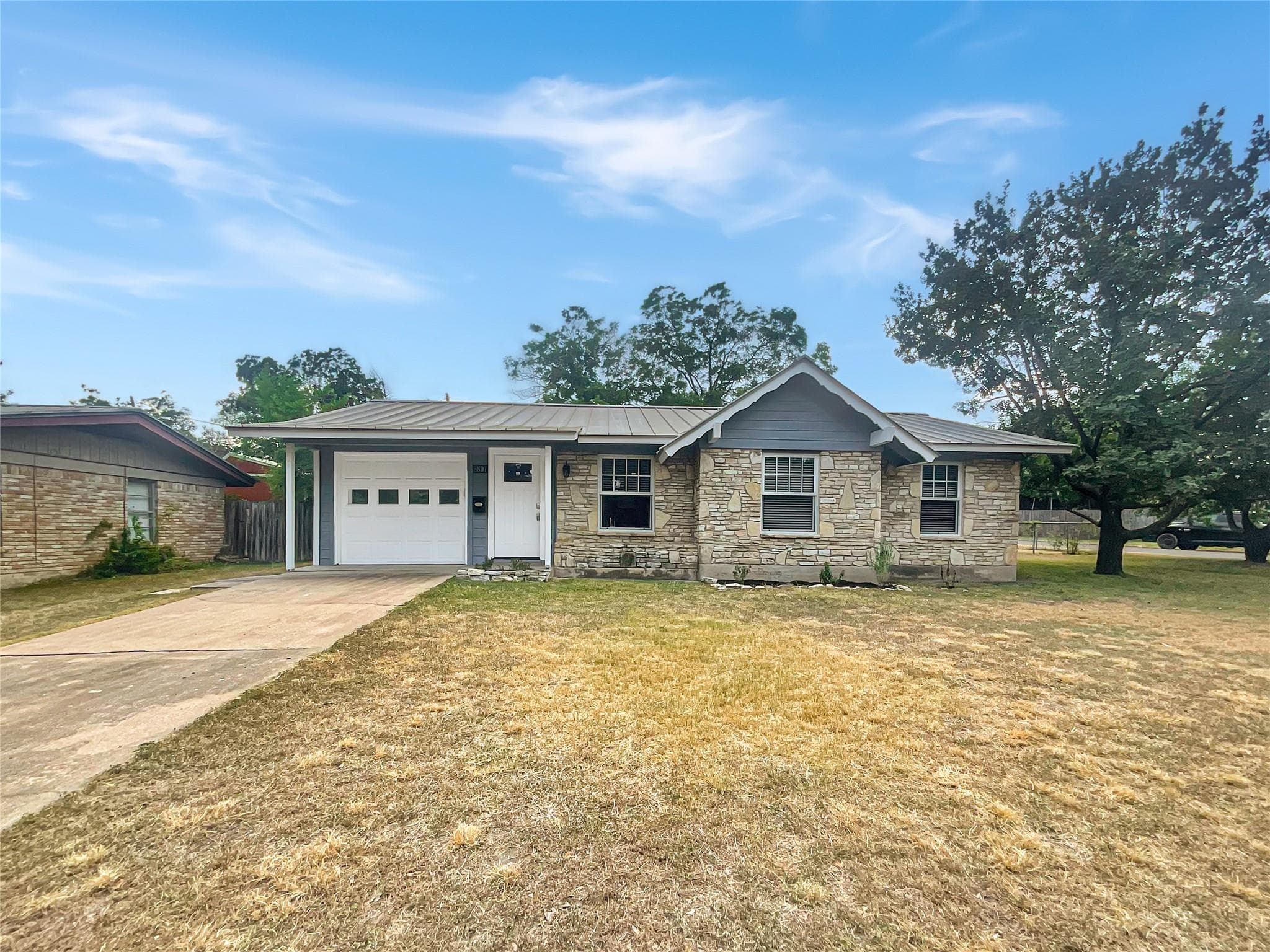 8801 Parkfield Dr