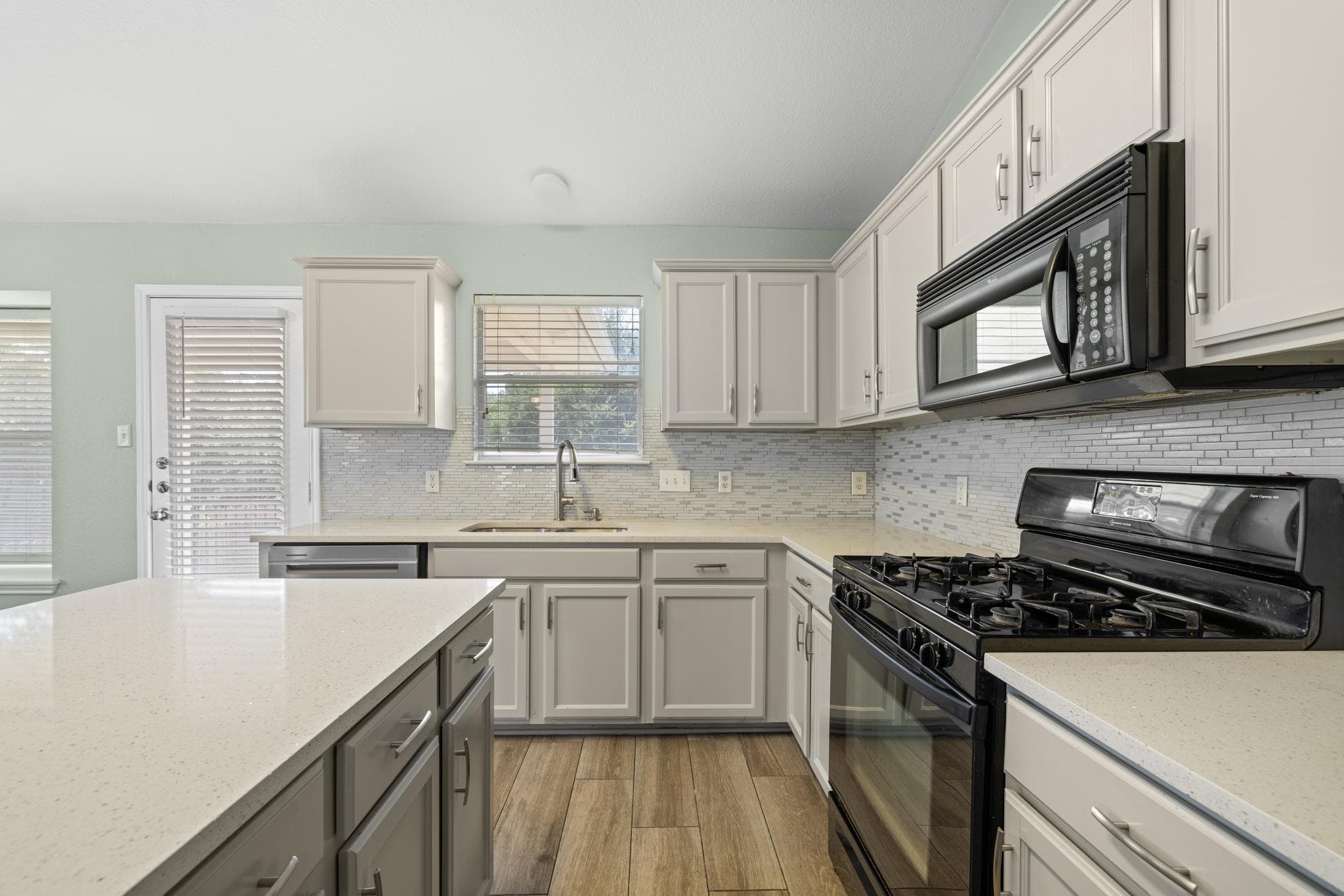 3233 Winding River Trl
