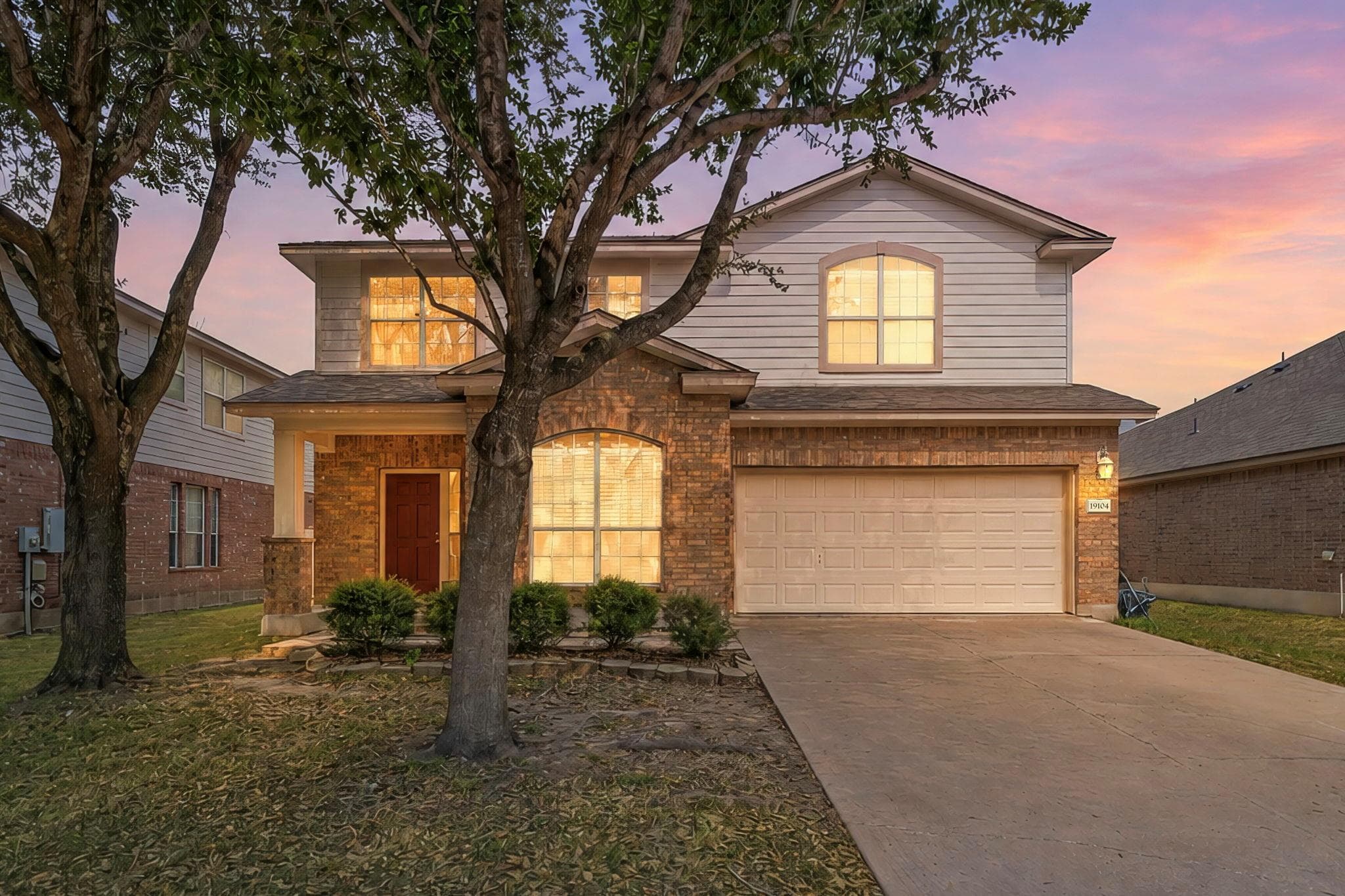19104 Leigh Ln