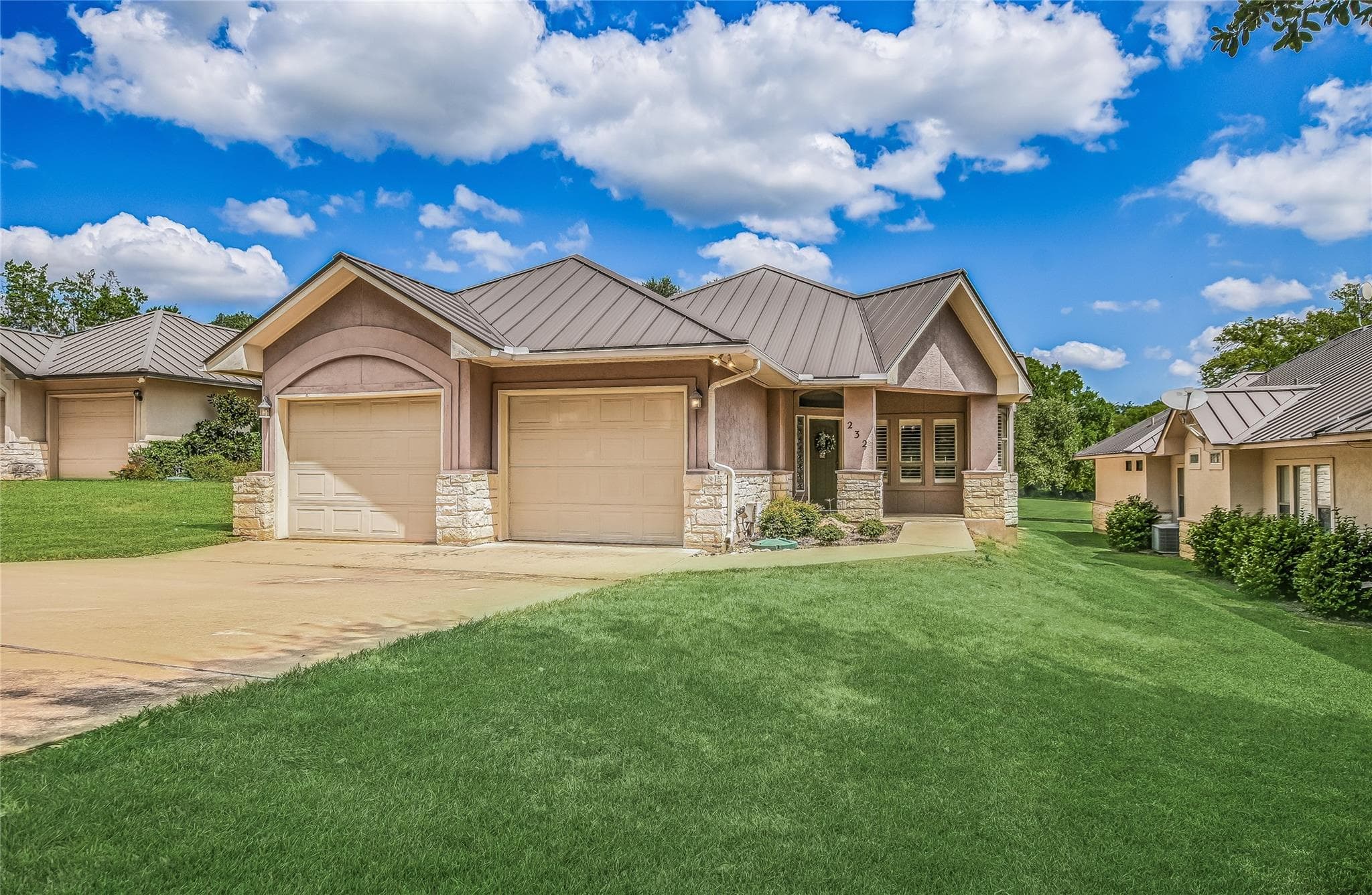 232 Fault Line Dr