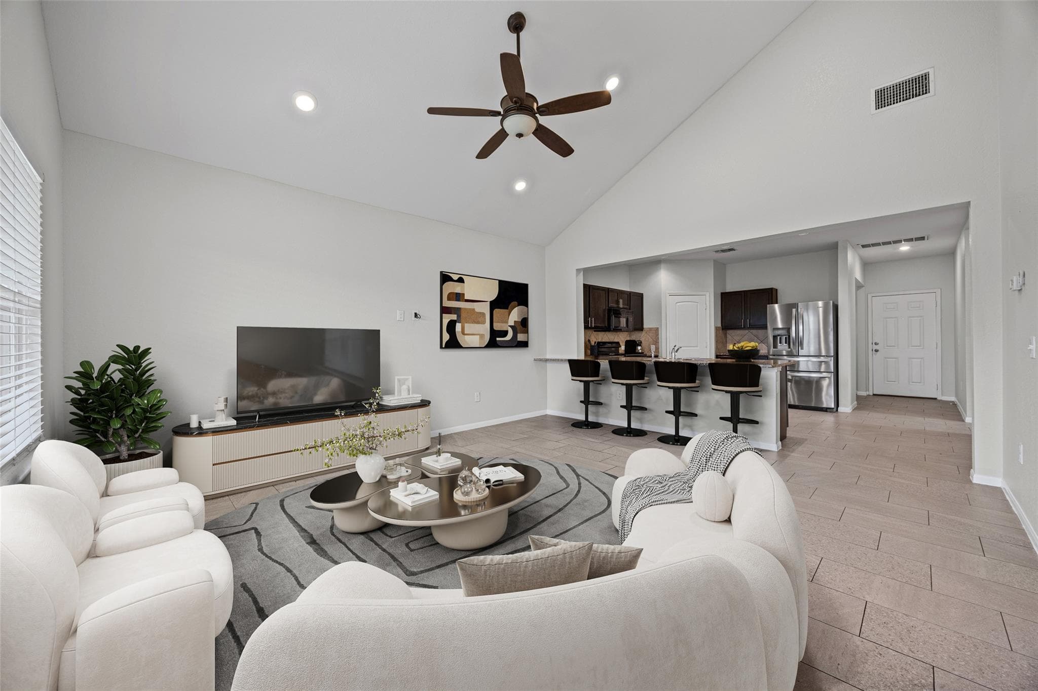 518 Luna Vista Dr