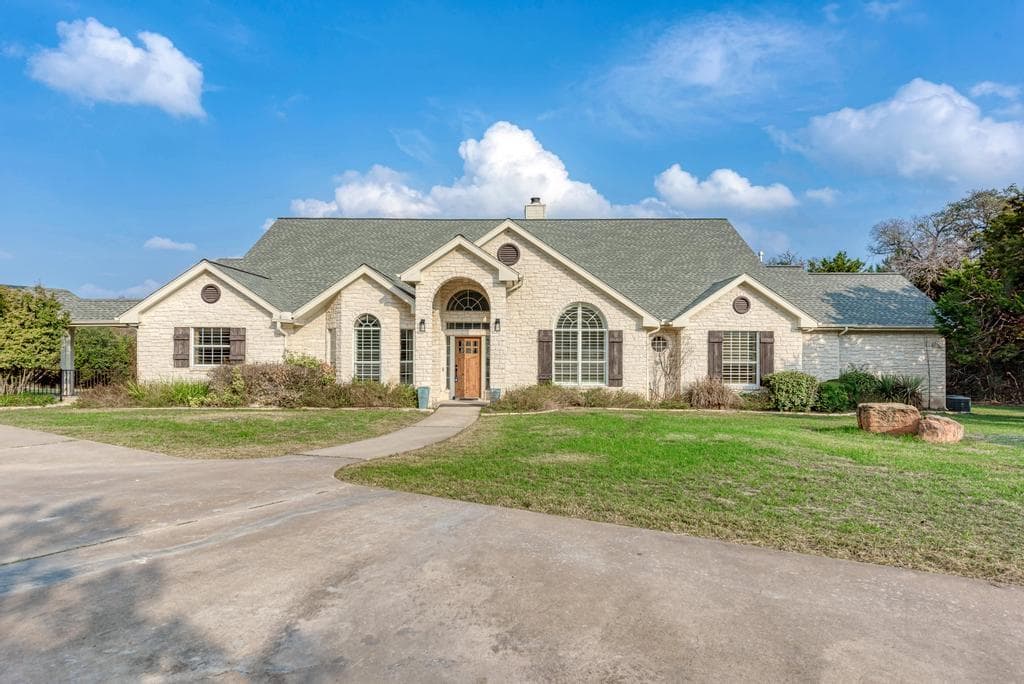 401 Roy Creek Ln